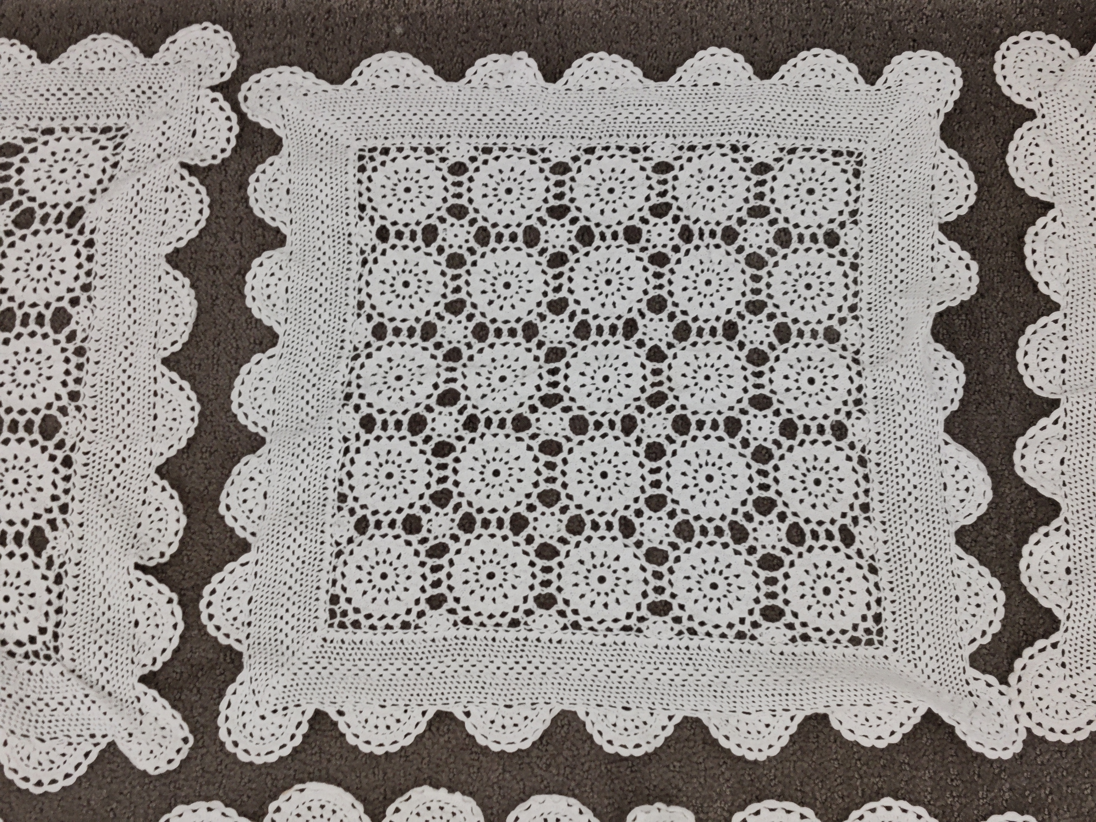 6 Crochet Lace Doilies Centerpiece Table Mats / Doily Placemats - photo 3