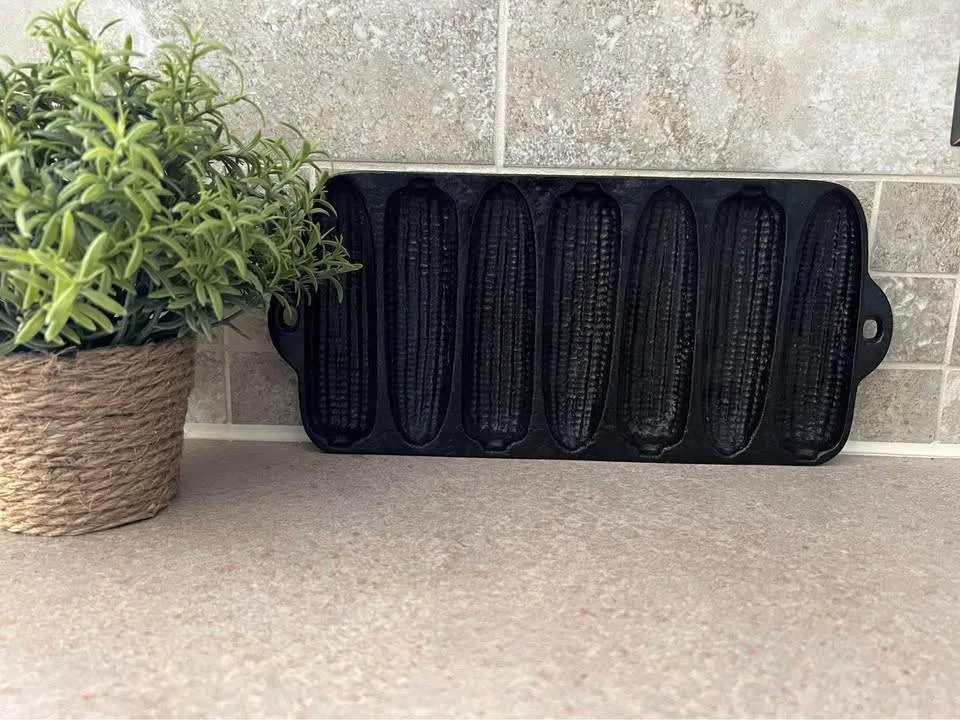 Vintage Cast Iron Cornbread Pan thumbnail