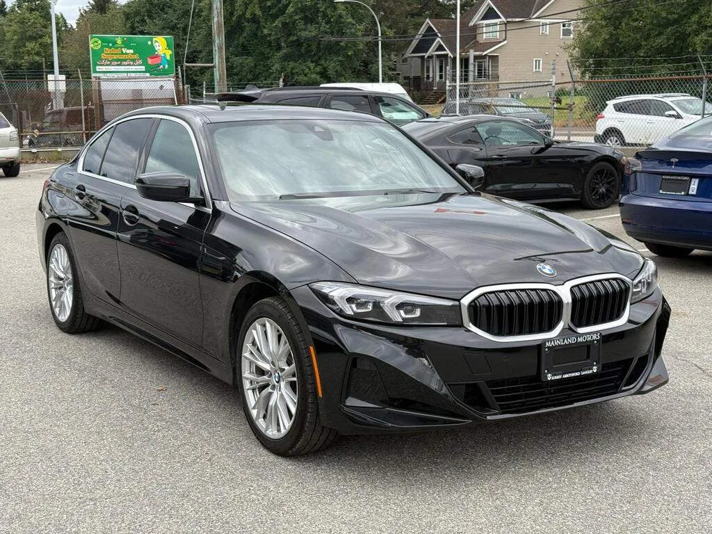 2024 BMW 3 Series 330i image indicator(6)