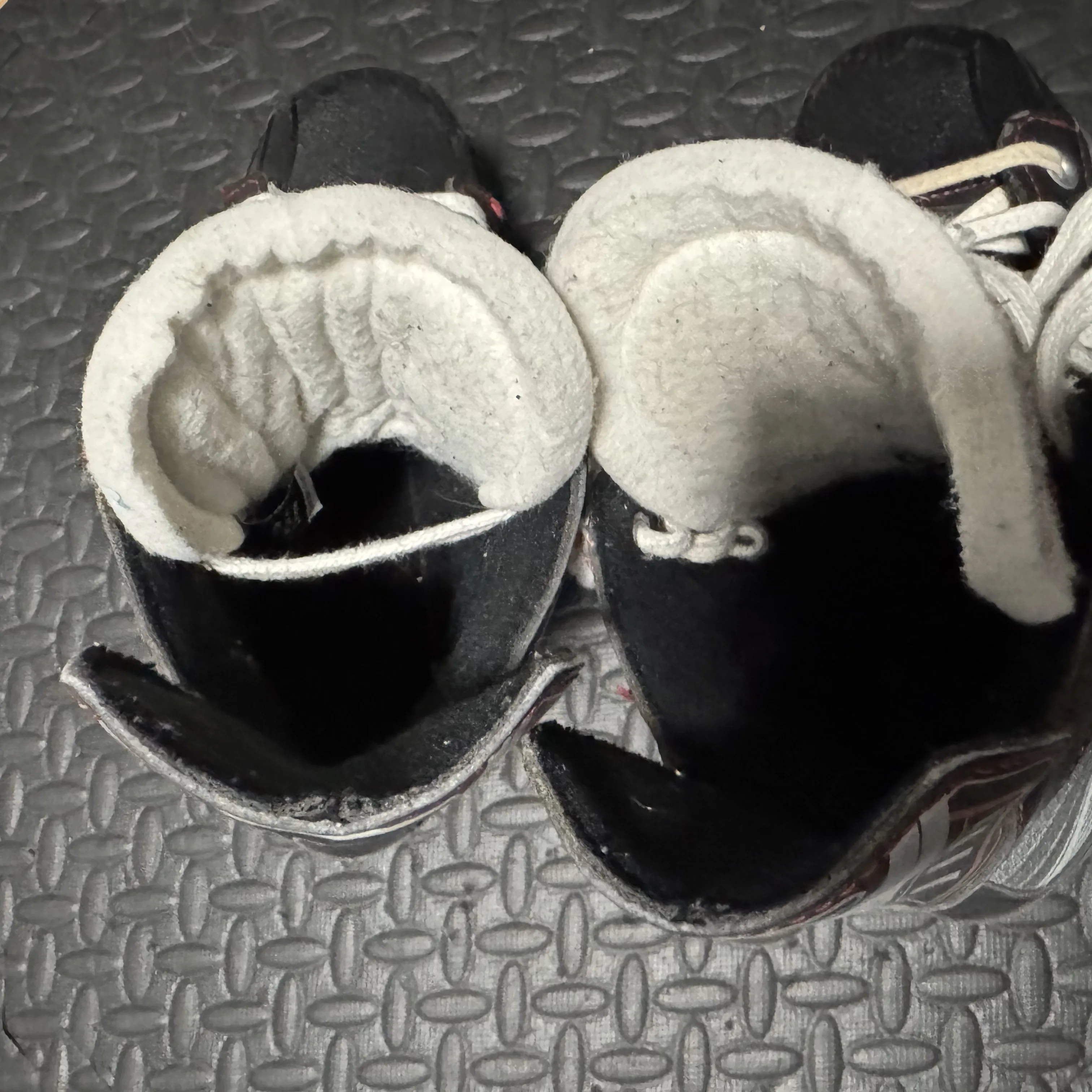 Bauer Vapor X200 Hockey Skate, Intermediate, Size 5 image indicator(5)