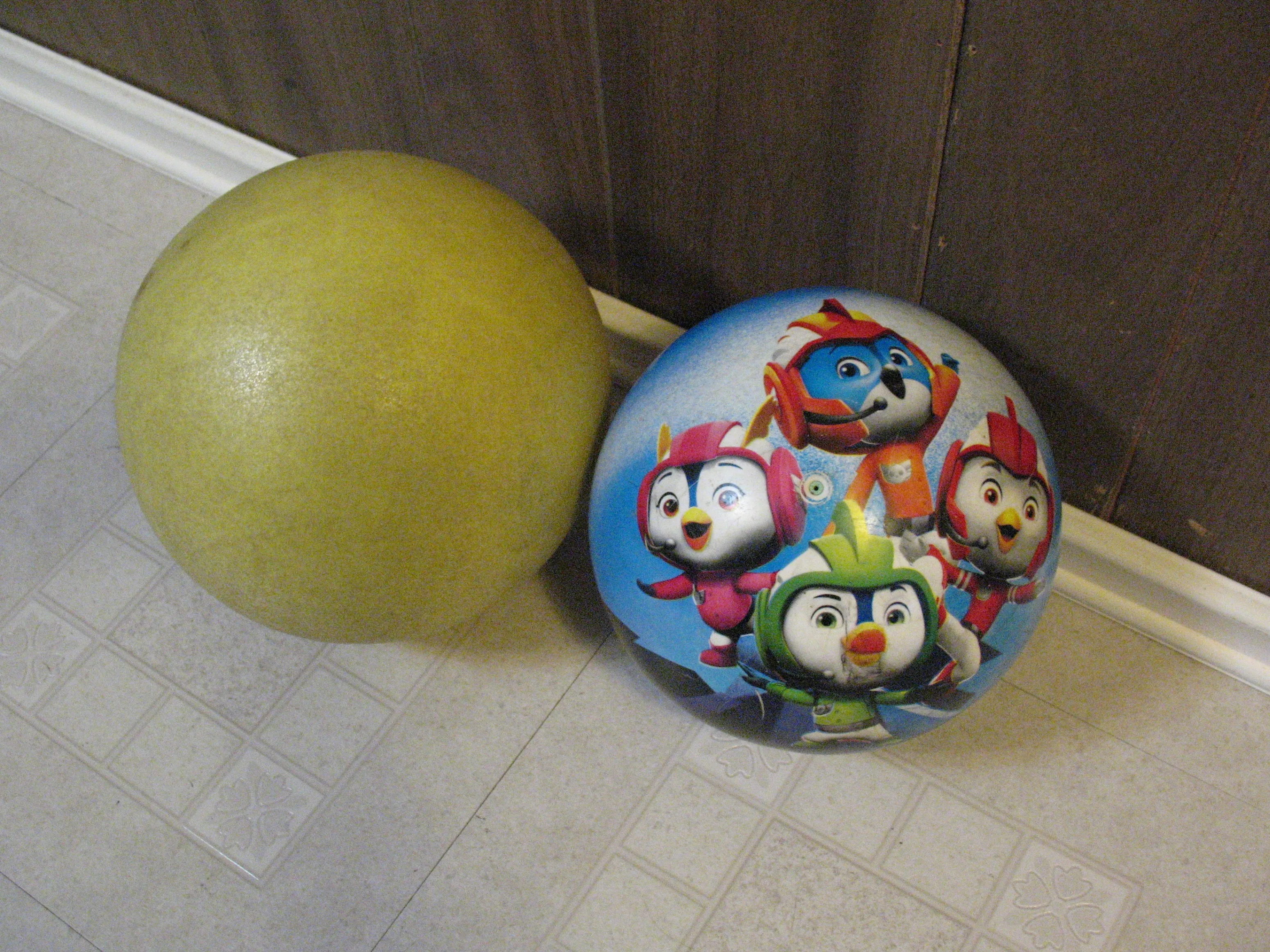 Basketballs and Soccer Balls image indicator(8)