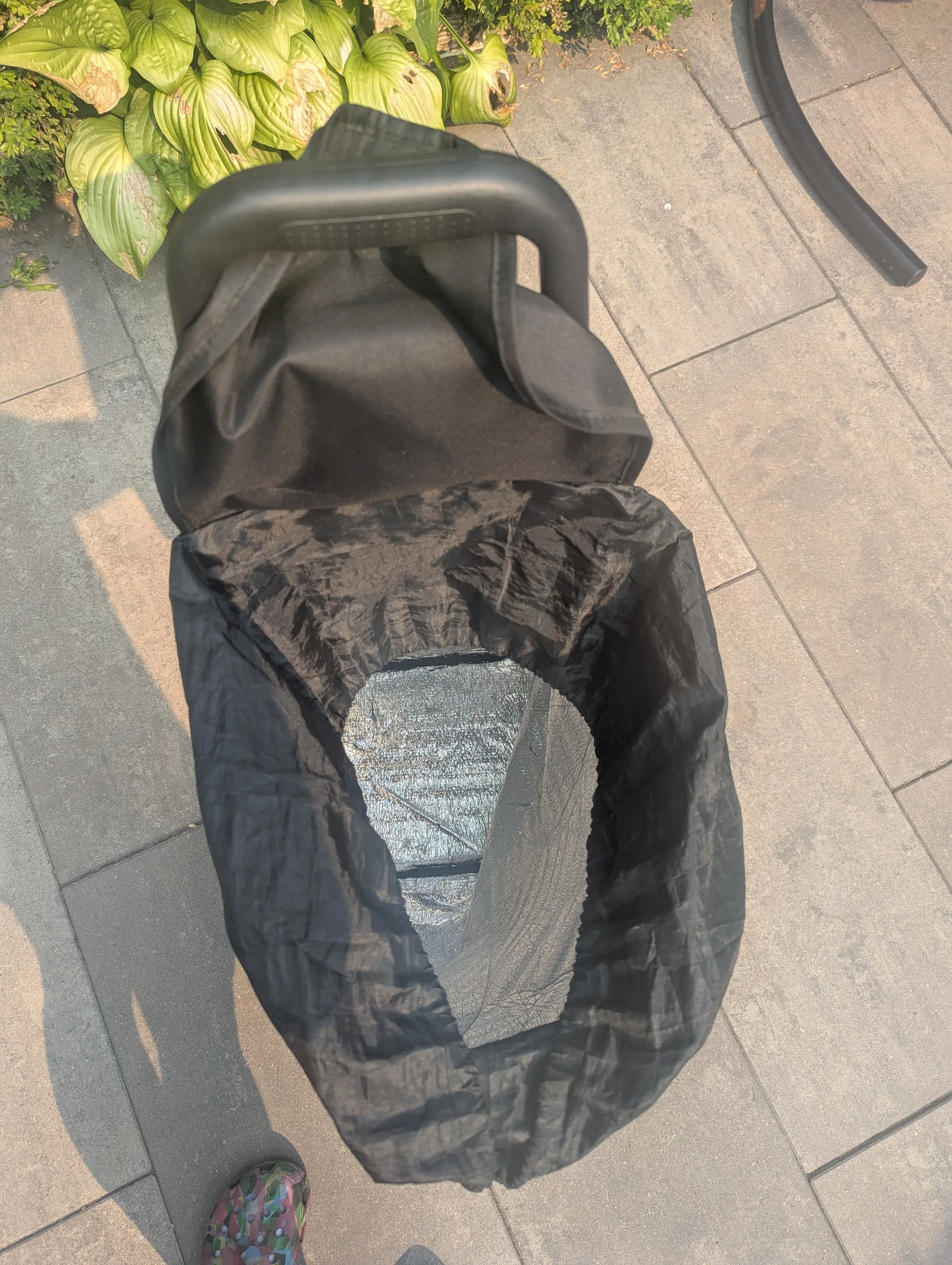 Rolling Shopping Cart / Trolley Bag with Insulated Liner image indicator(3)