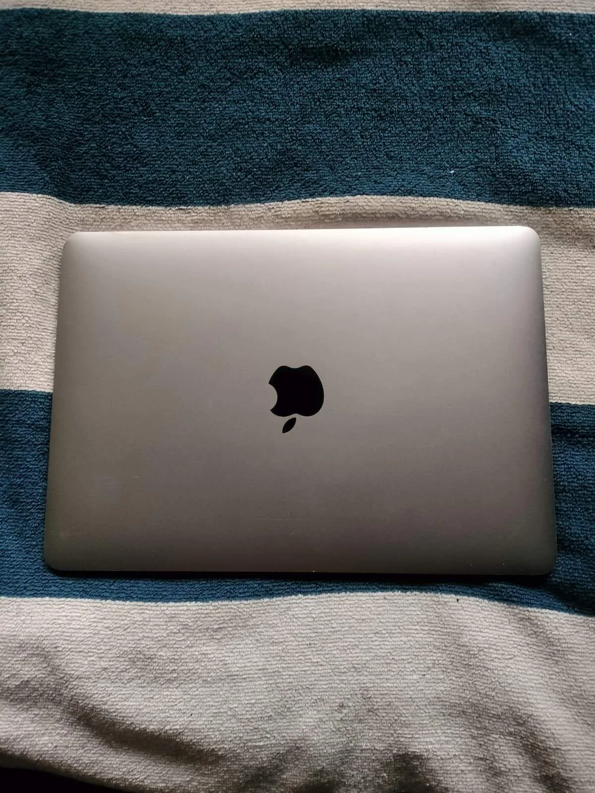 APPLE MacBooK A1534, works great. thumbnail