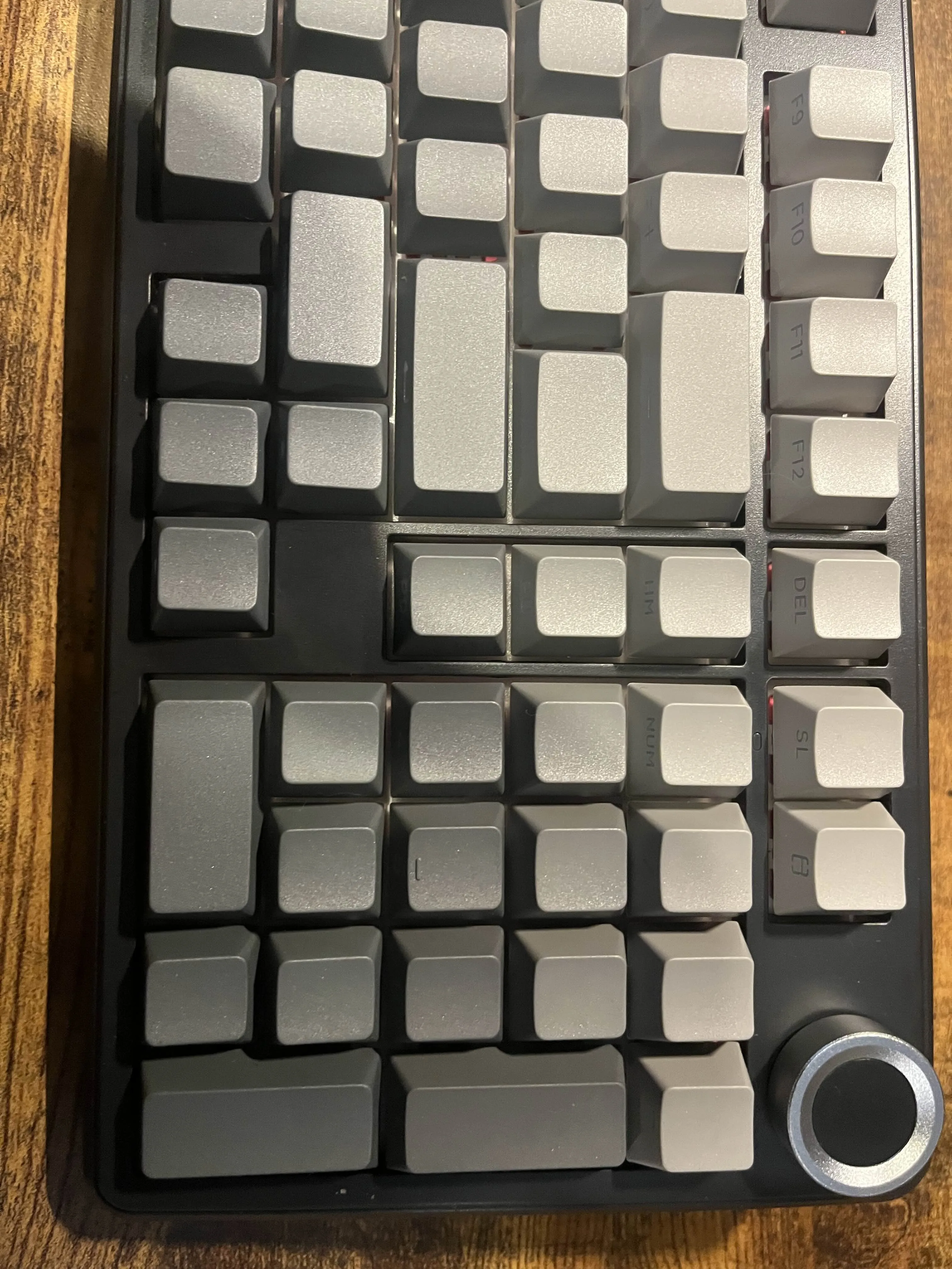 Aula F99 PRO Wireless Gaming Keyboard (Black Gradient) image indicator(5)