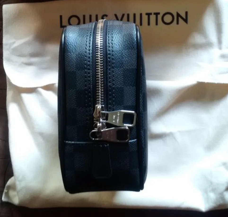 Louis Vuitton Damier Cobalt Bag image indicator(4)