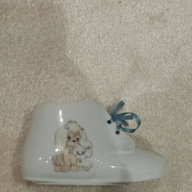 Precious Moments Shoe Collectible Bank image indicator(4)