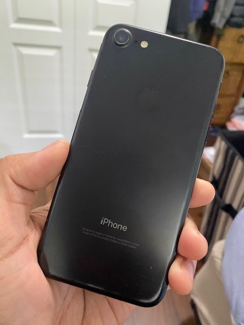 iPhone 7 32GB - Carrier and iCloud Unlocked - photo 2