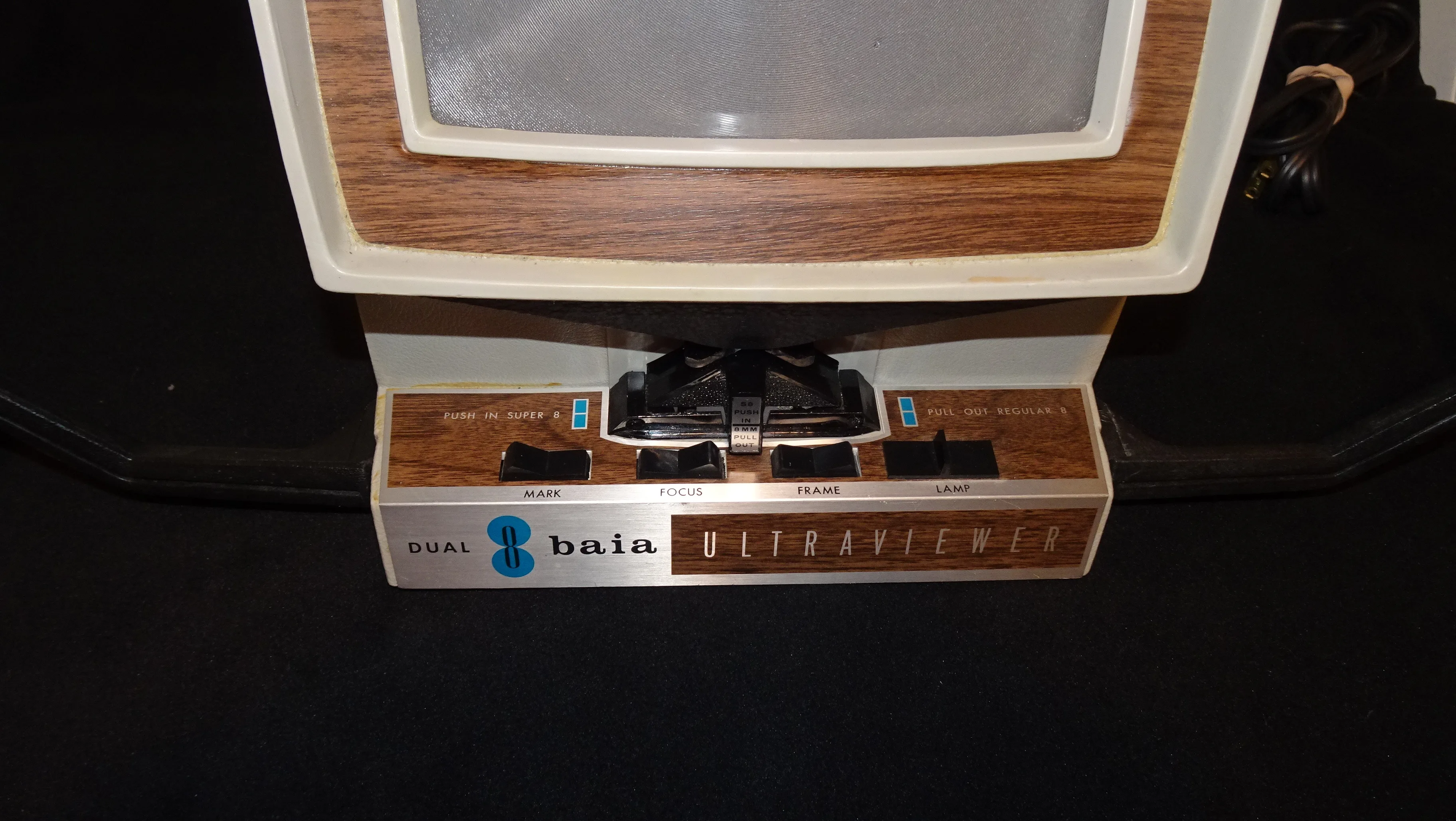 Baia Duel 8MM Film Viewer and Editor image indicator(2)