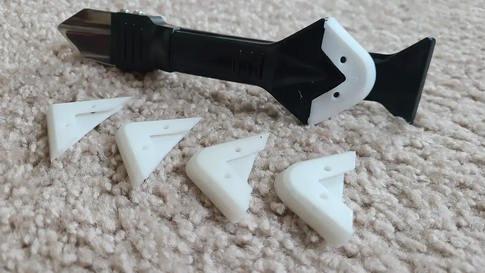 5-in-1 caulking scraper tool kit (1 set) thumbnail