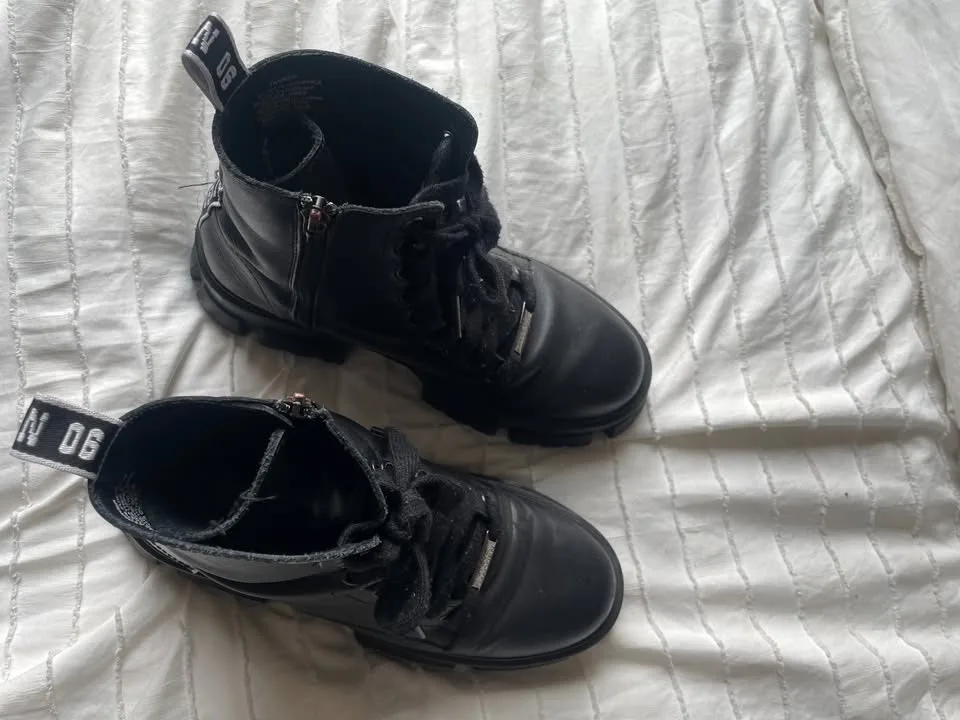 Steve Madden Boots image indicator(7)