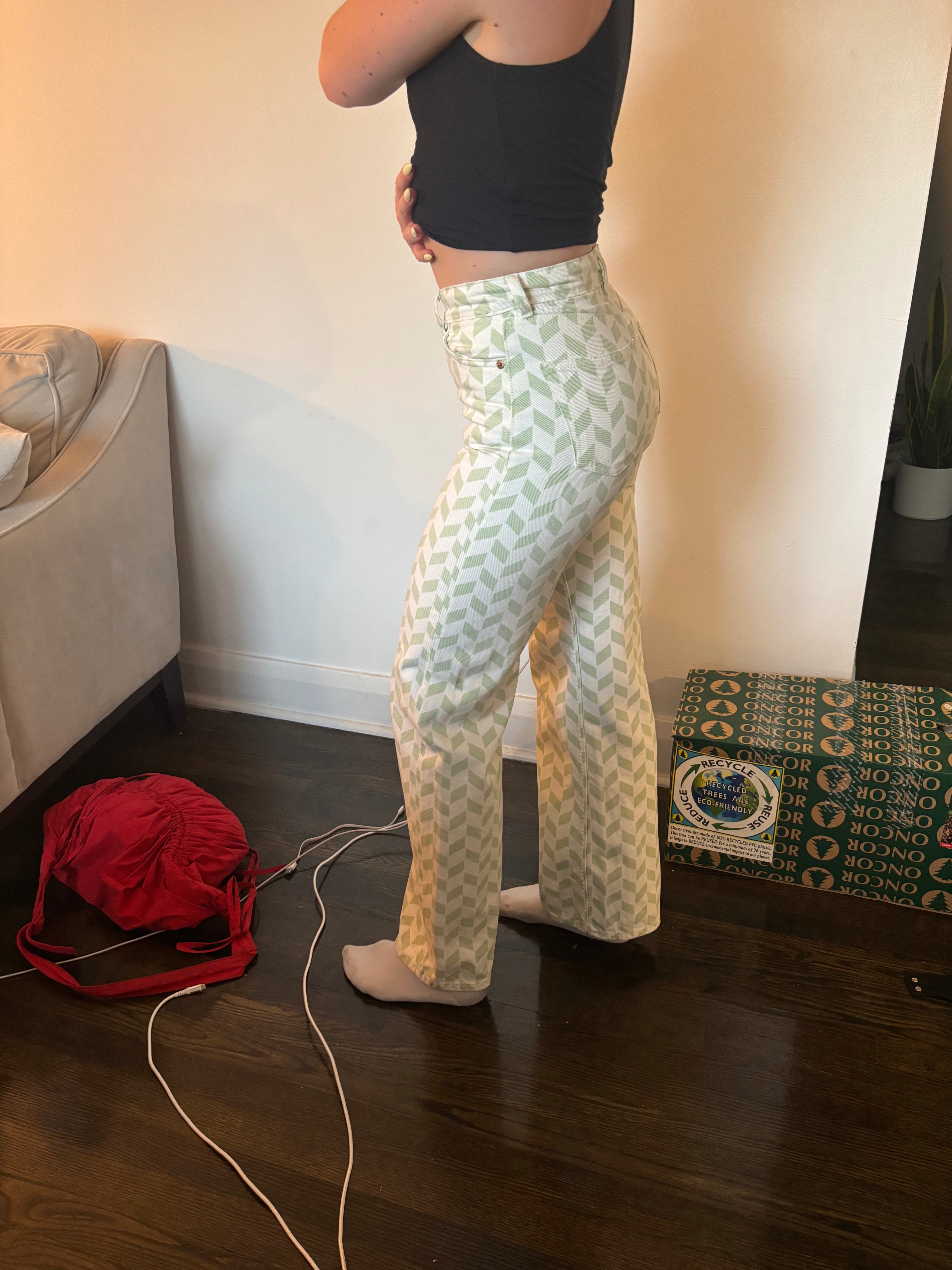 green and white pattern jeans - photo 3