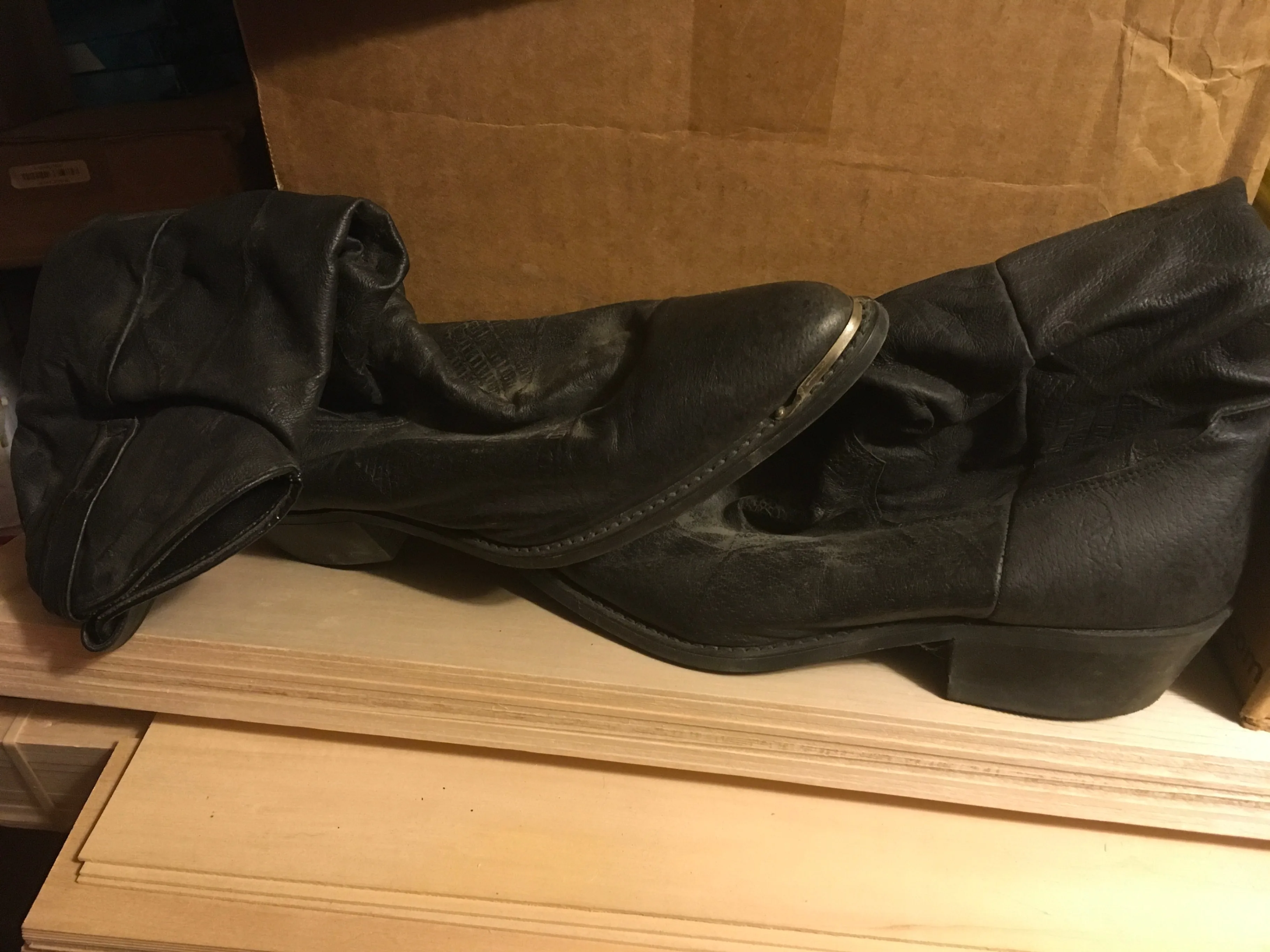 Men's Black Cowboy Boots Size 8D Western Style thumbnail
