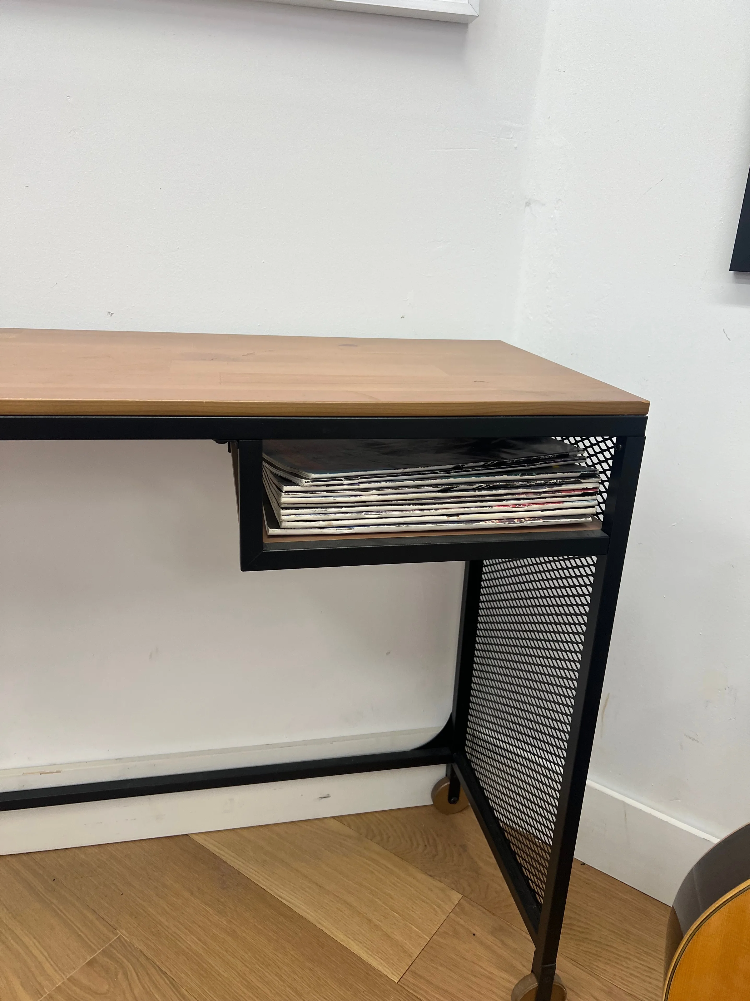 Lightweight IKEA Desk image indicator(6)