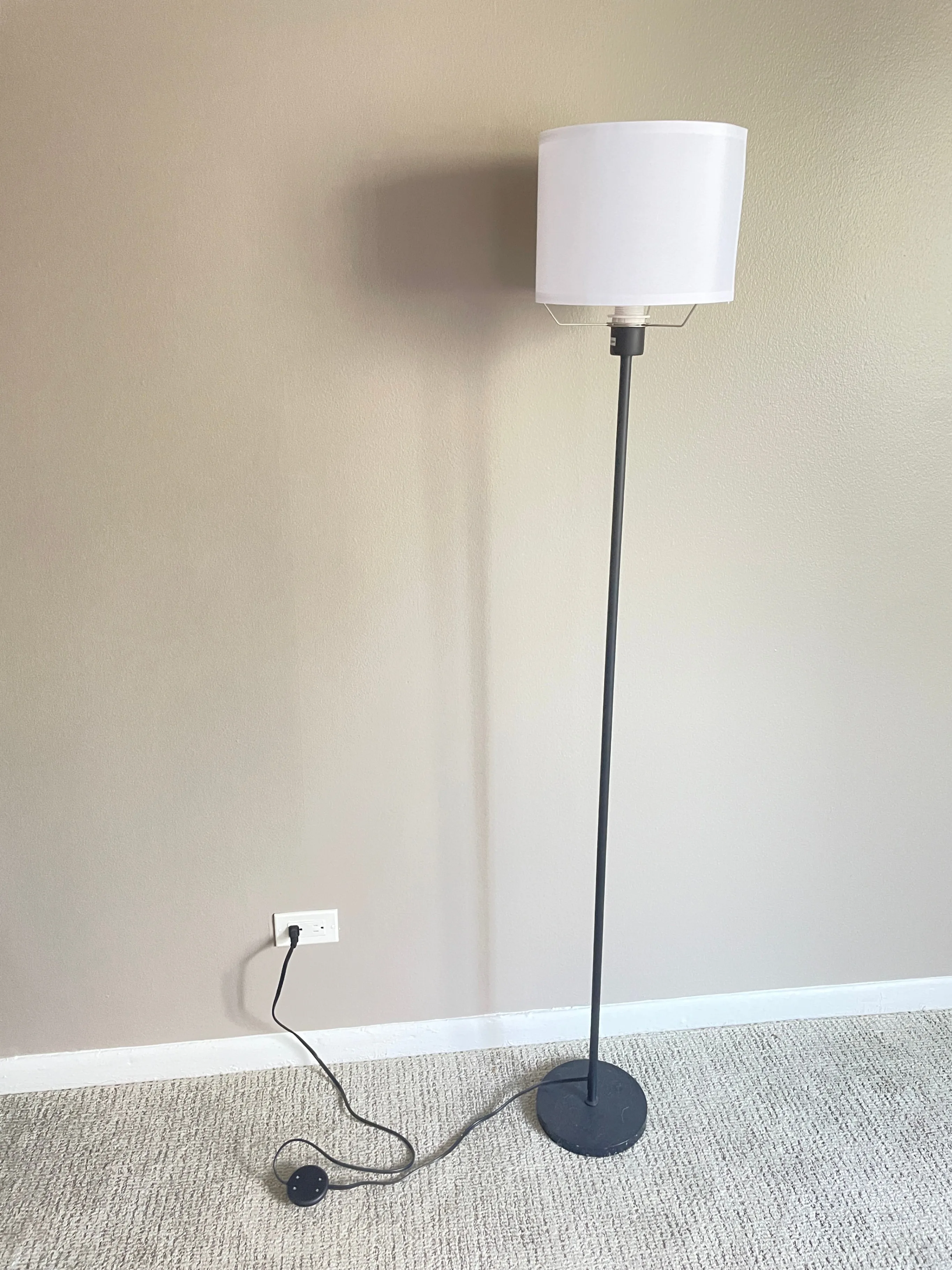 Minimalist Standing Floor Lamp thumbnail