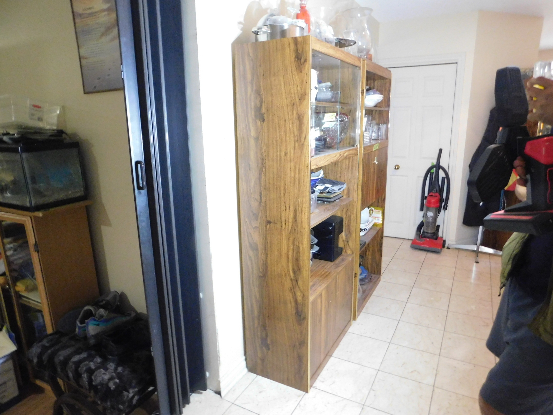 Elegant Vintage China Cabinet – Only $100! (Valued at $400) - photo 2