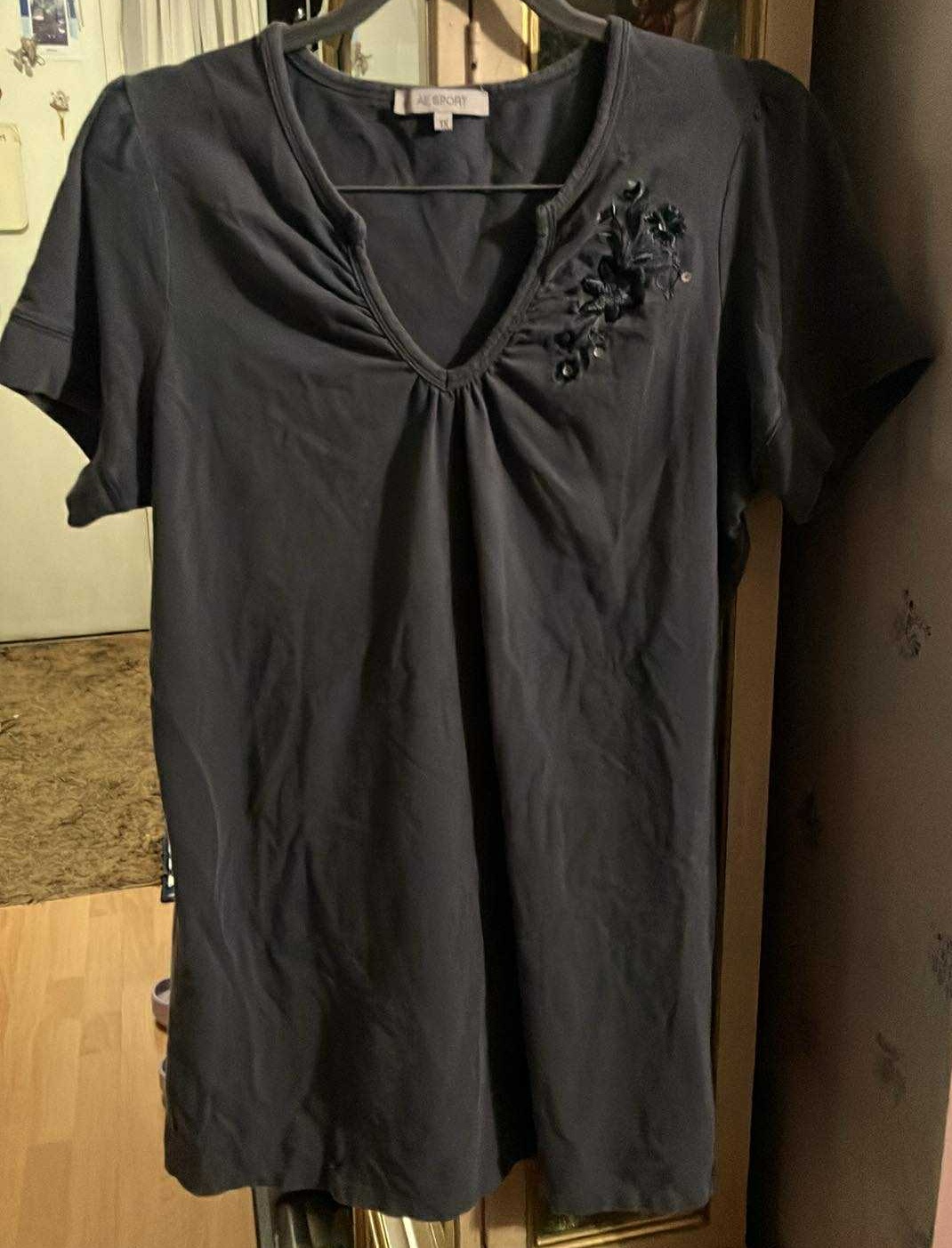 Women Top Grey with Flower - Size 1X
