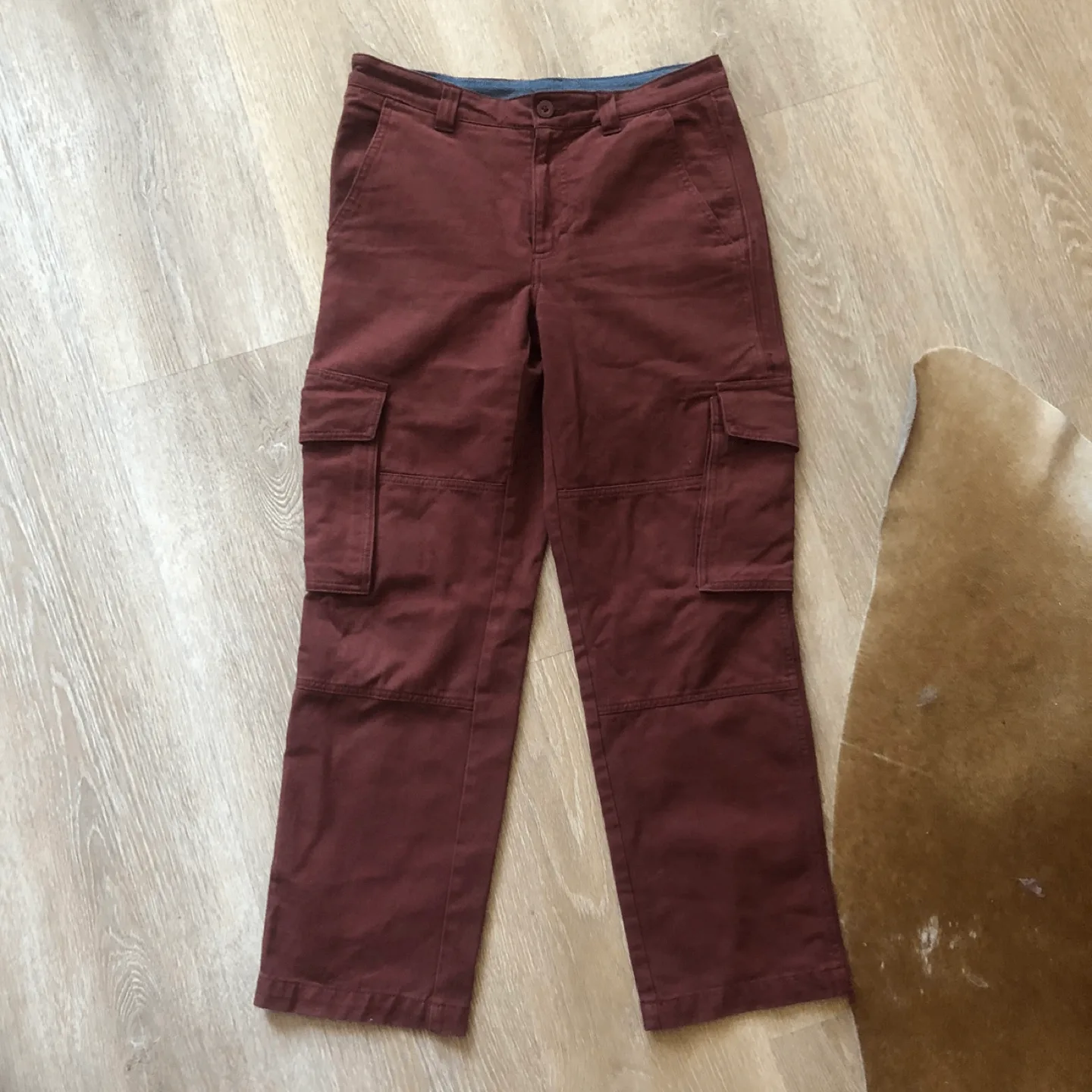 TNA Aritzia Women's Cargo Pants -Maroon/Burgundy -Size 2 (Small) image indicator(6)