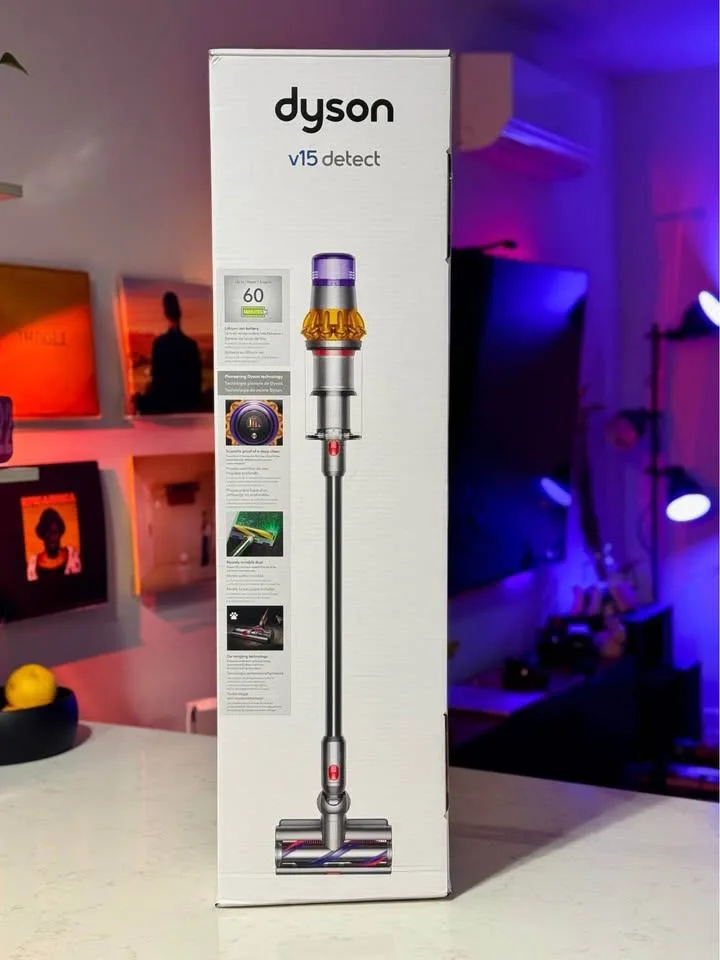 Dyson V15 Detect. New, sealed box! thumbnail