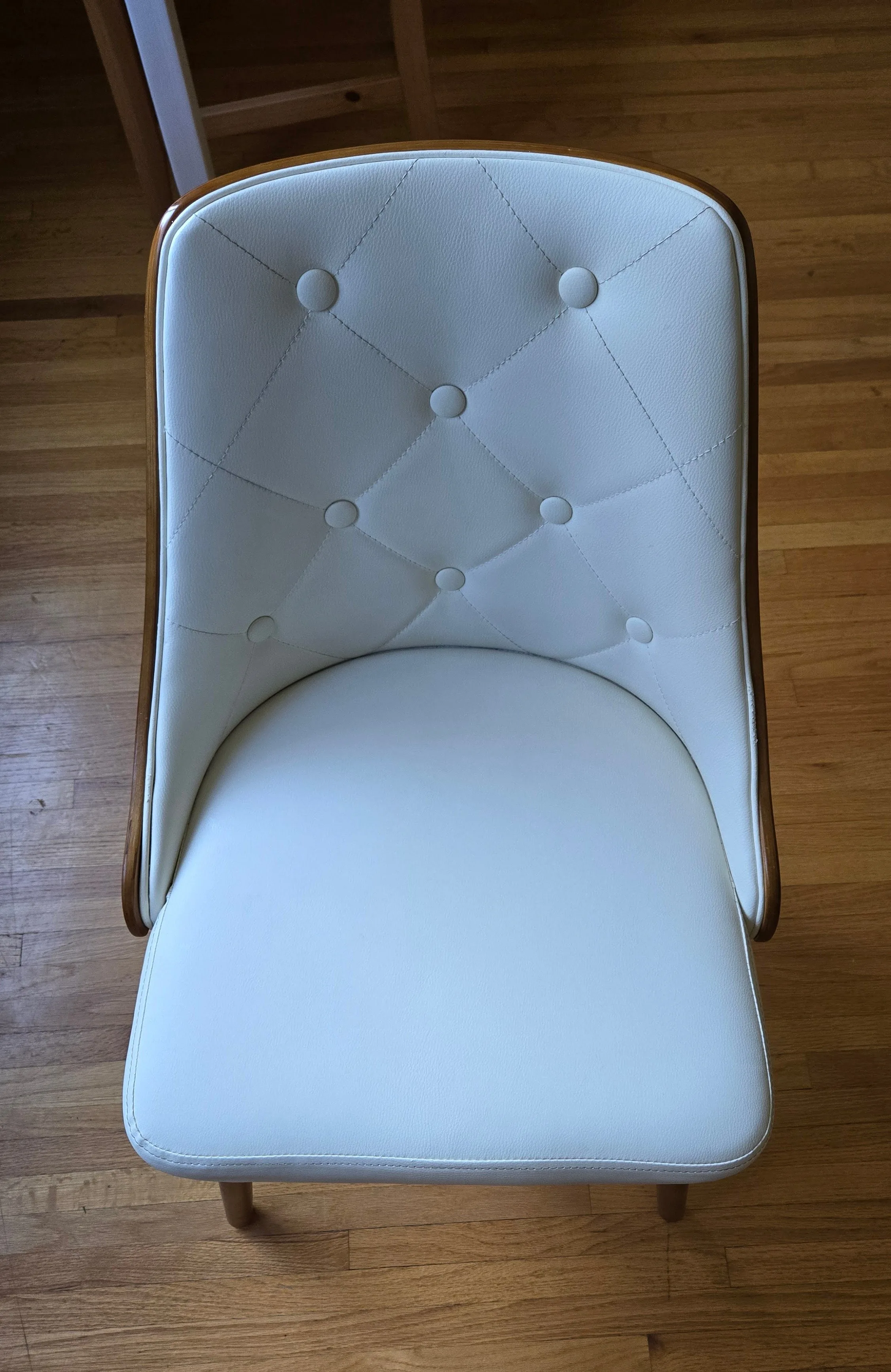 Comfortable Dining Chair thumbnail