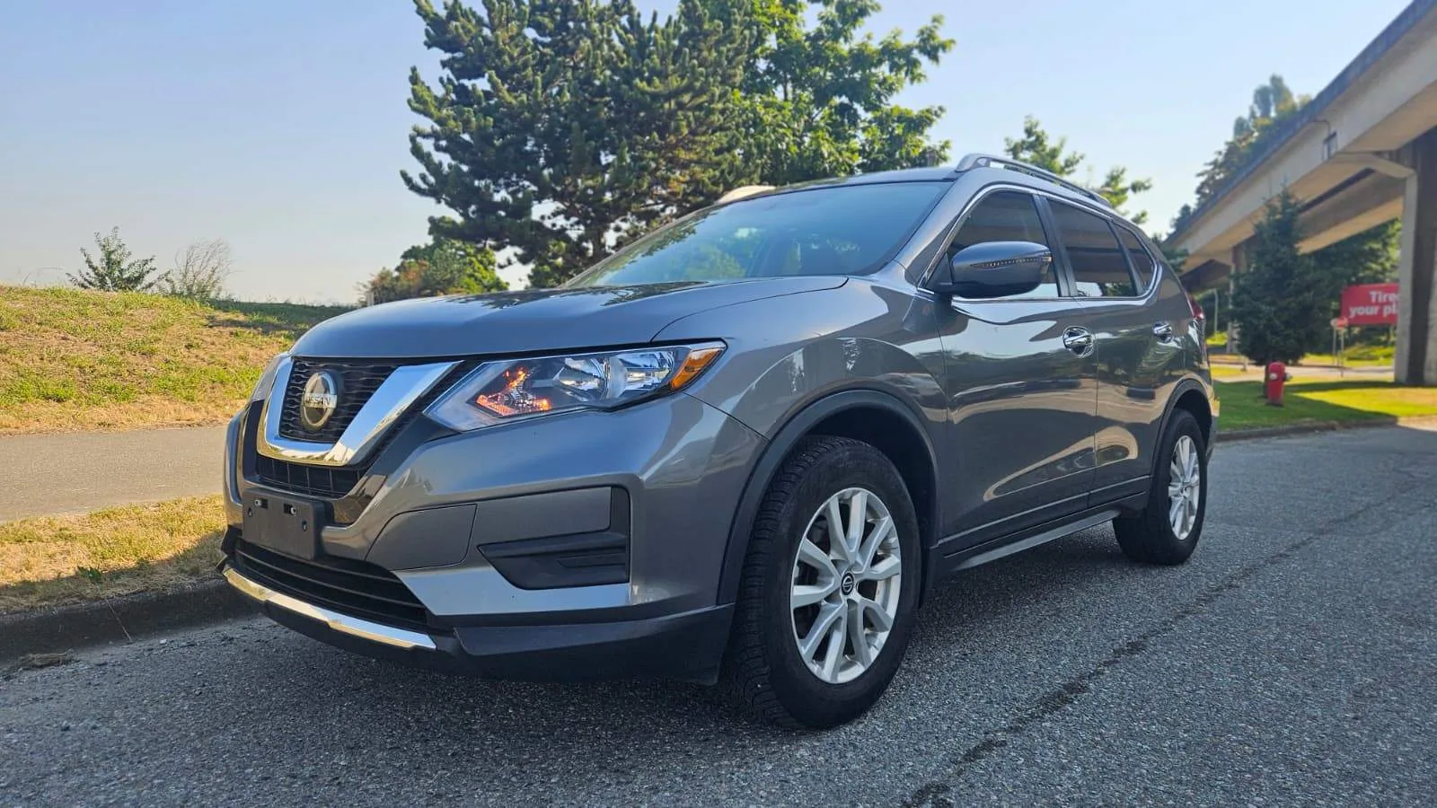 2020 Nissan Rogue S, Clean Title, Financing is availble thumbnail