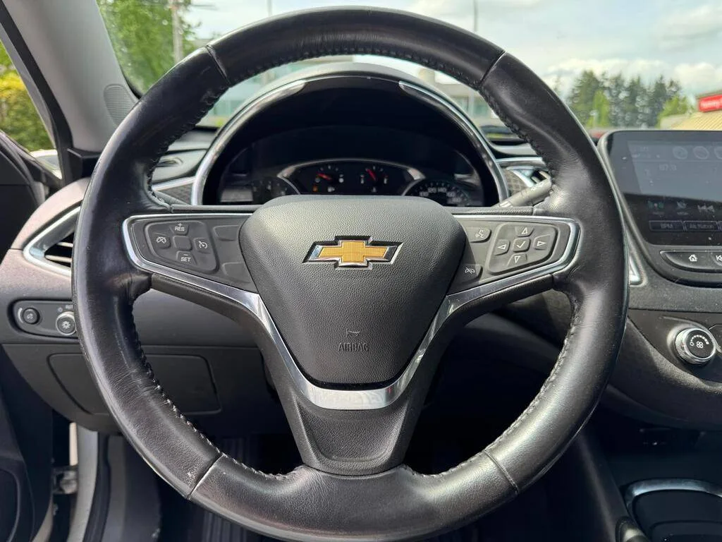 2018 CHEVROLET MALIBU thumbnail