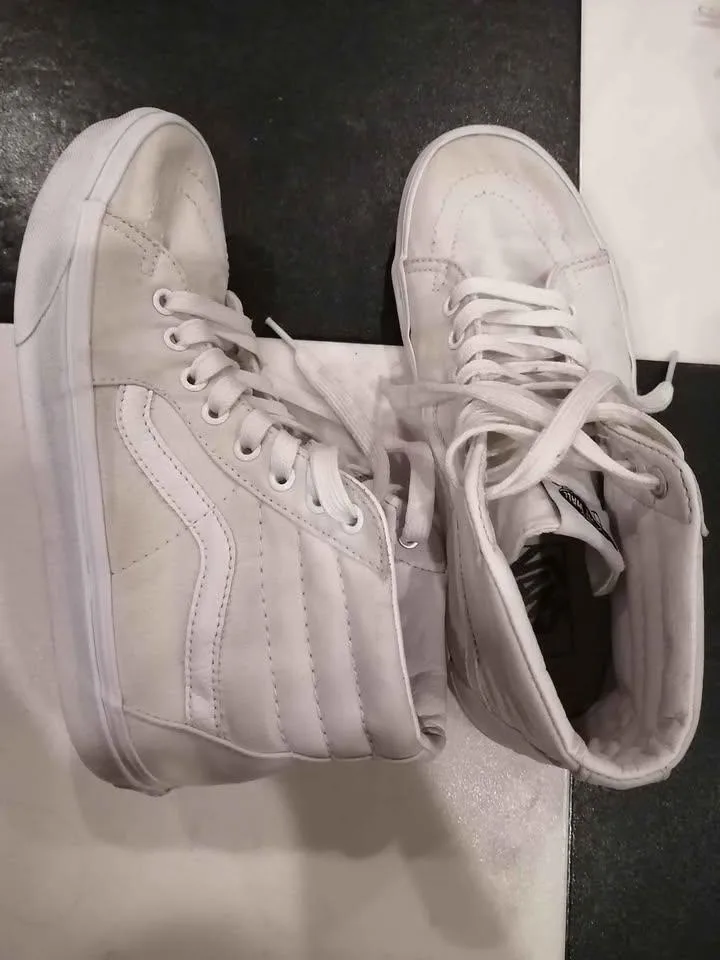 White vans sneaker thumbnail