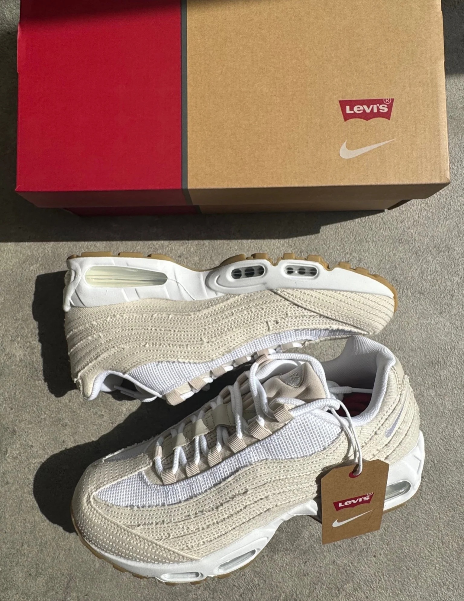 Nike x Levi's Air Max 95 shoes - Size 8.5 and 9
