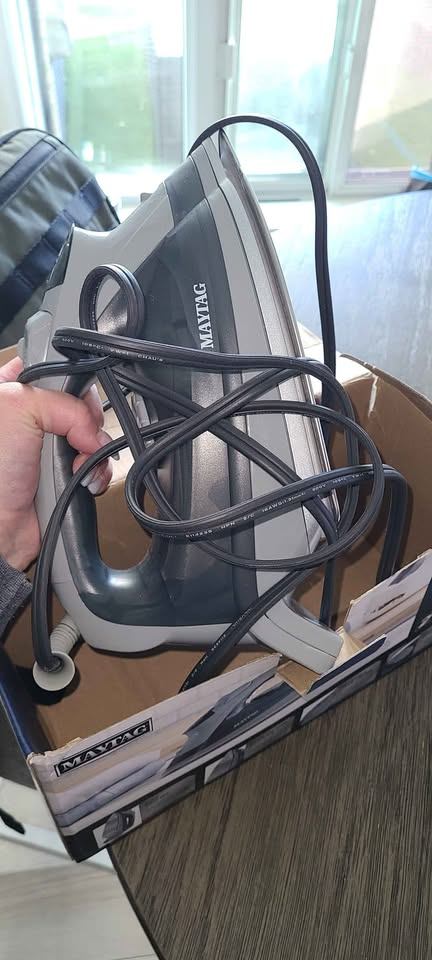 compact power iron steamer - photo 3