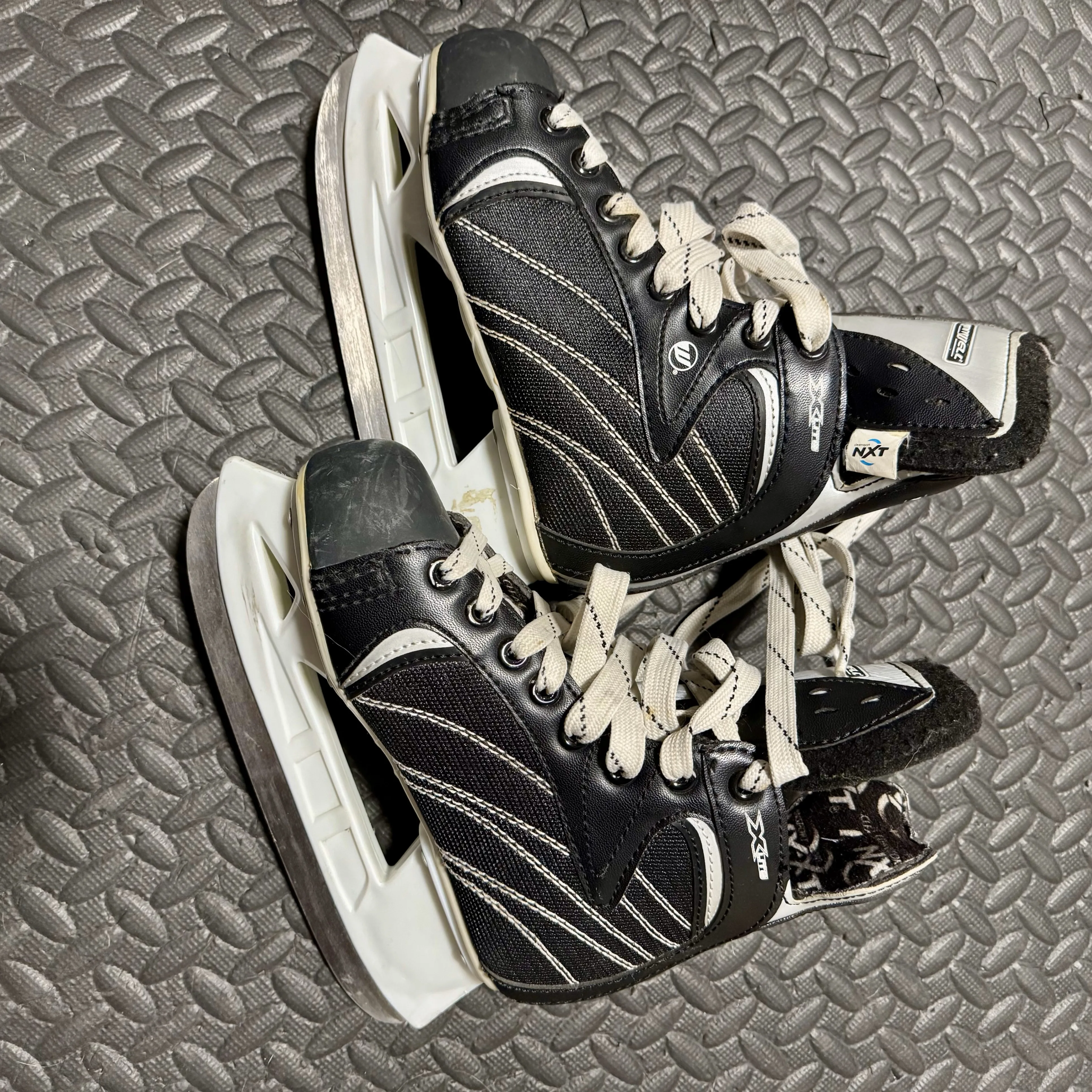 Winnwell - Junior Skate blade, size JR2 image indicator(4)