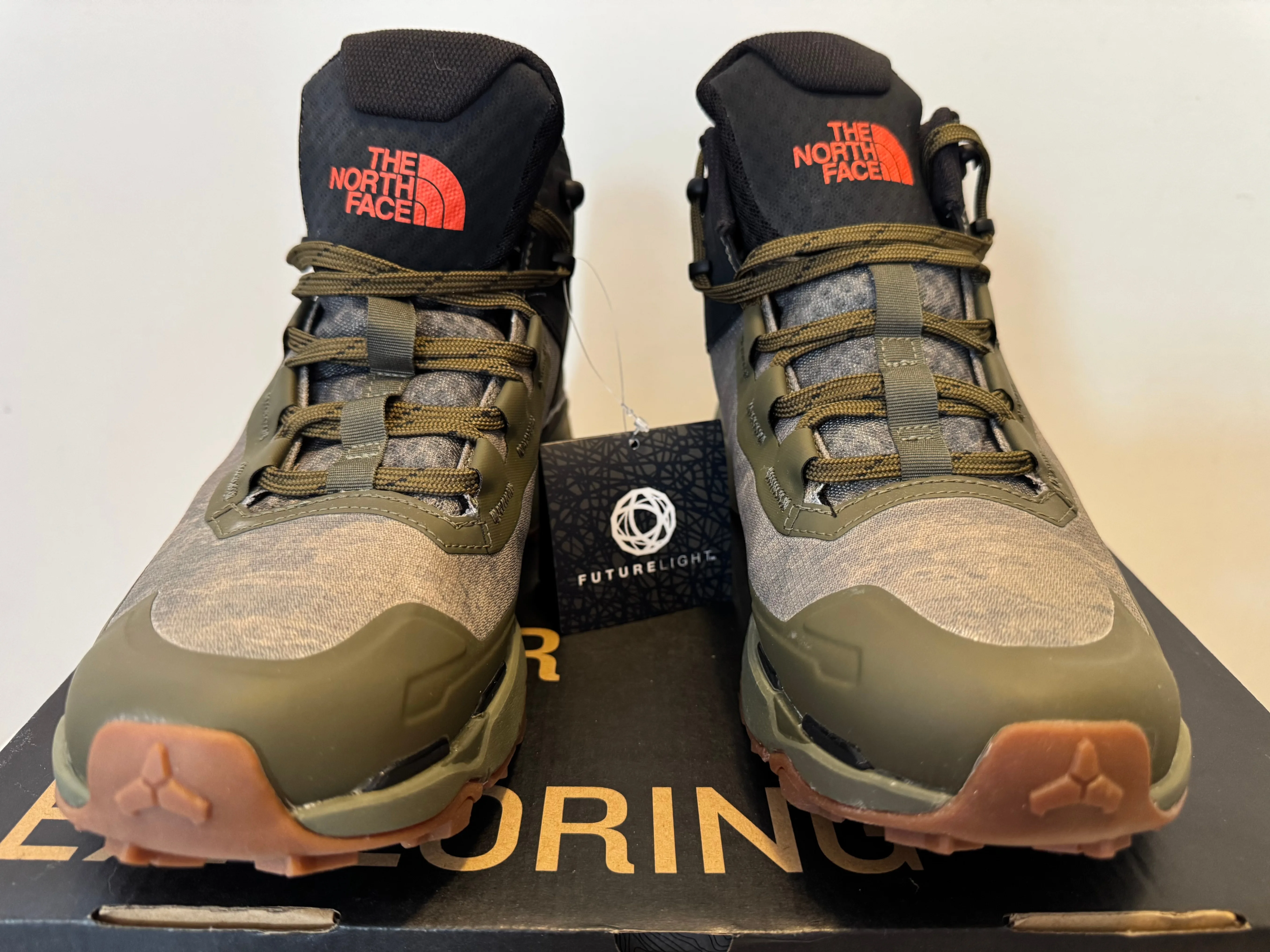 (BNIB) Northface men’s Vectiv Mid Futurelight hiking boots (10)