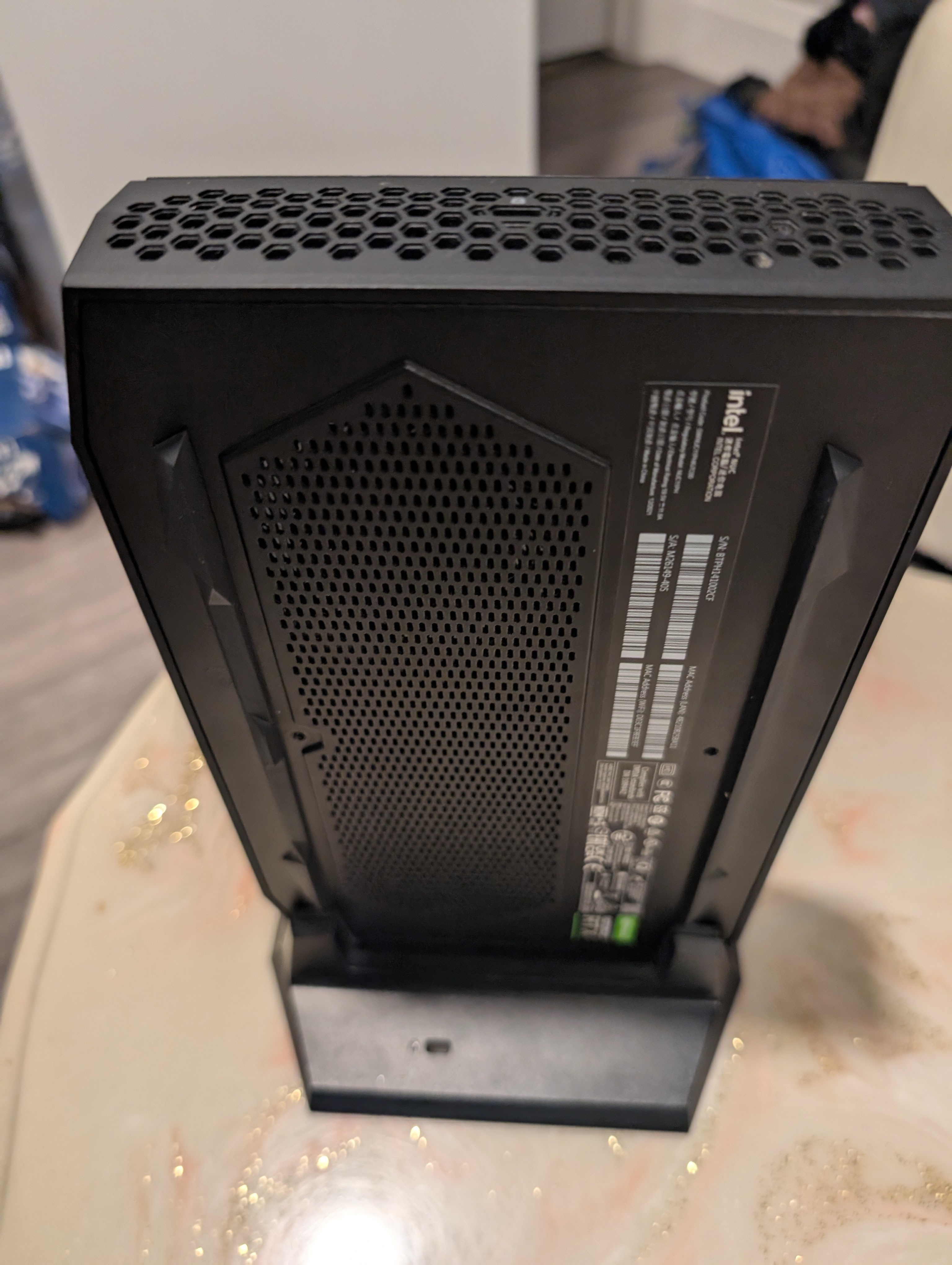 Intel NUC 11 Enthusiast Kit Gaming computer - photo 3