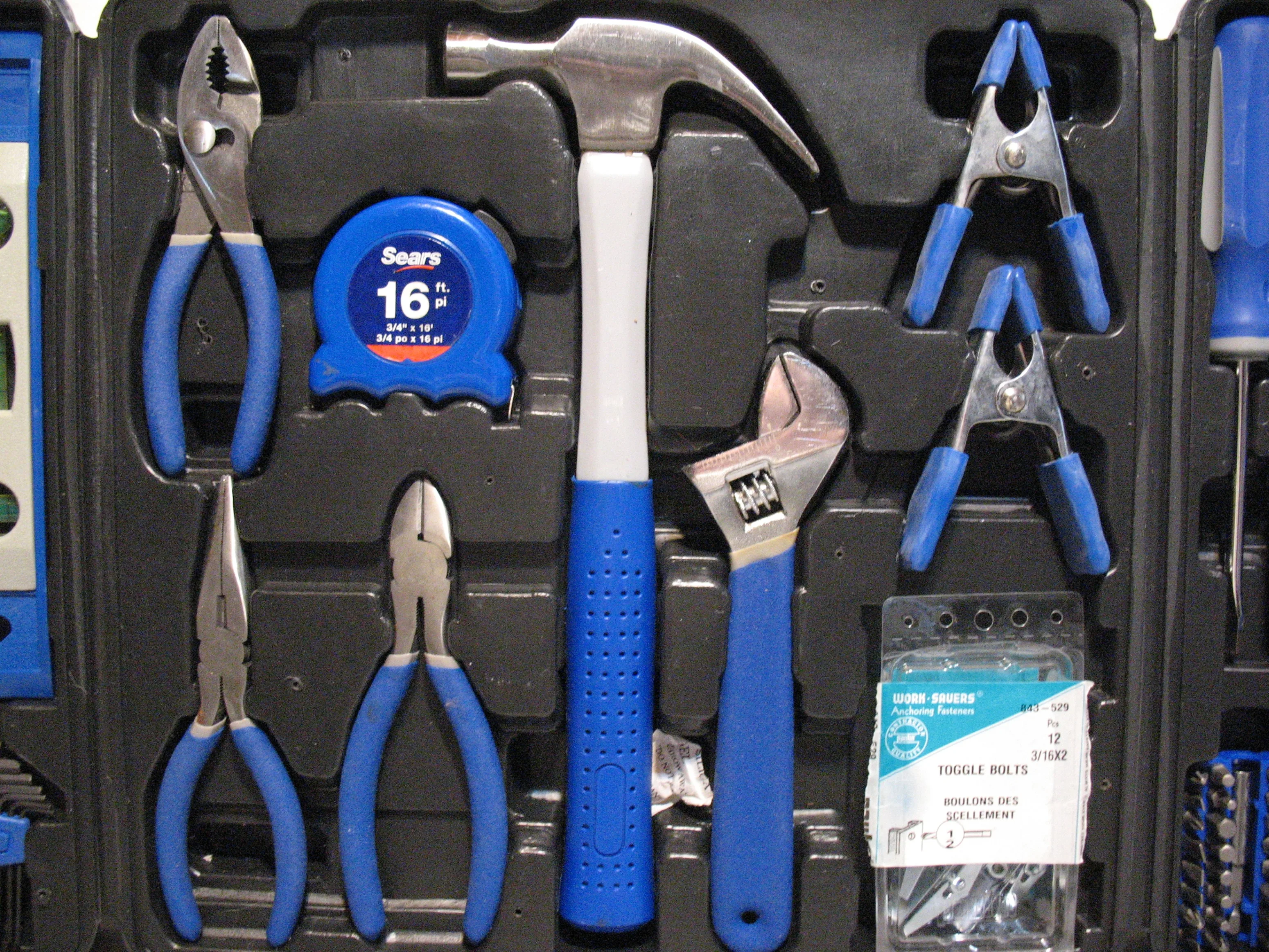 Home Repair Tool Kit with Storage Case, 80 Pieces image indicator(3)