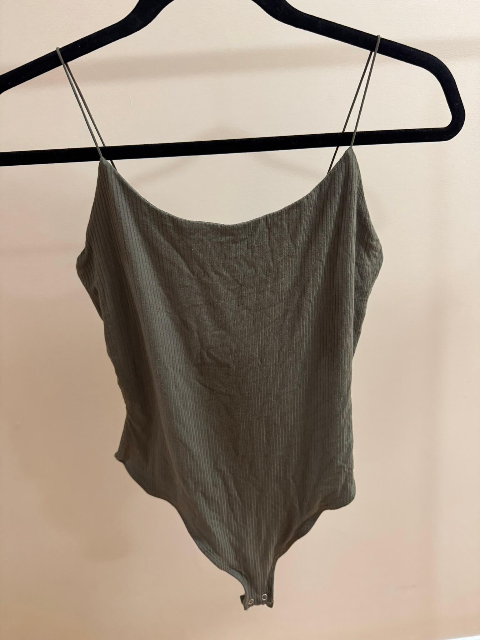 Garage Ribbed Bodysuit in Olive Green- Size Medium - photo 2