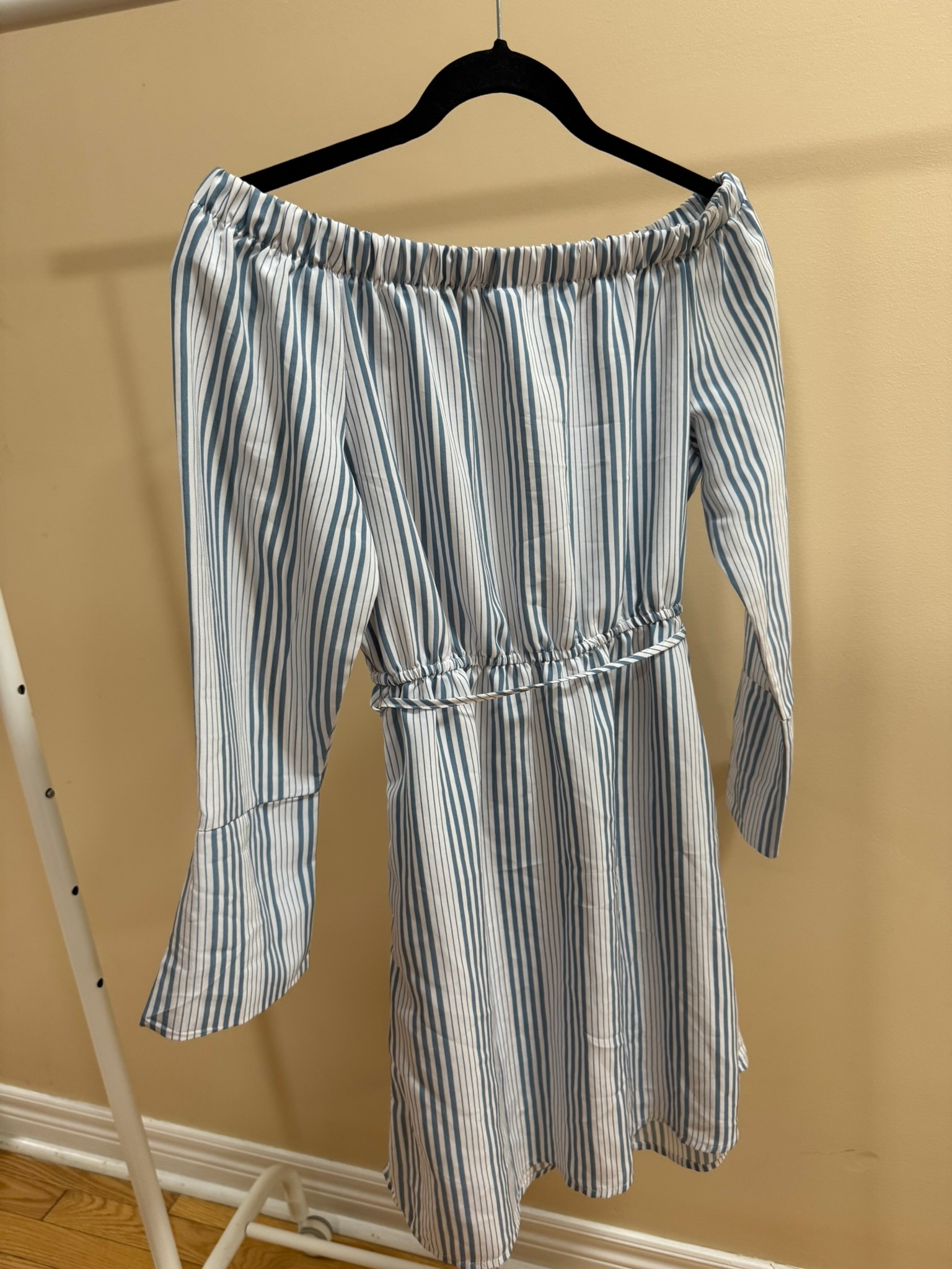 Blue & White Off-Shoulder Dress - Size M - photo 4