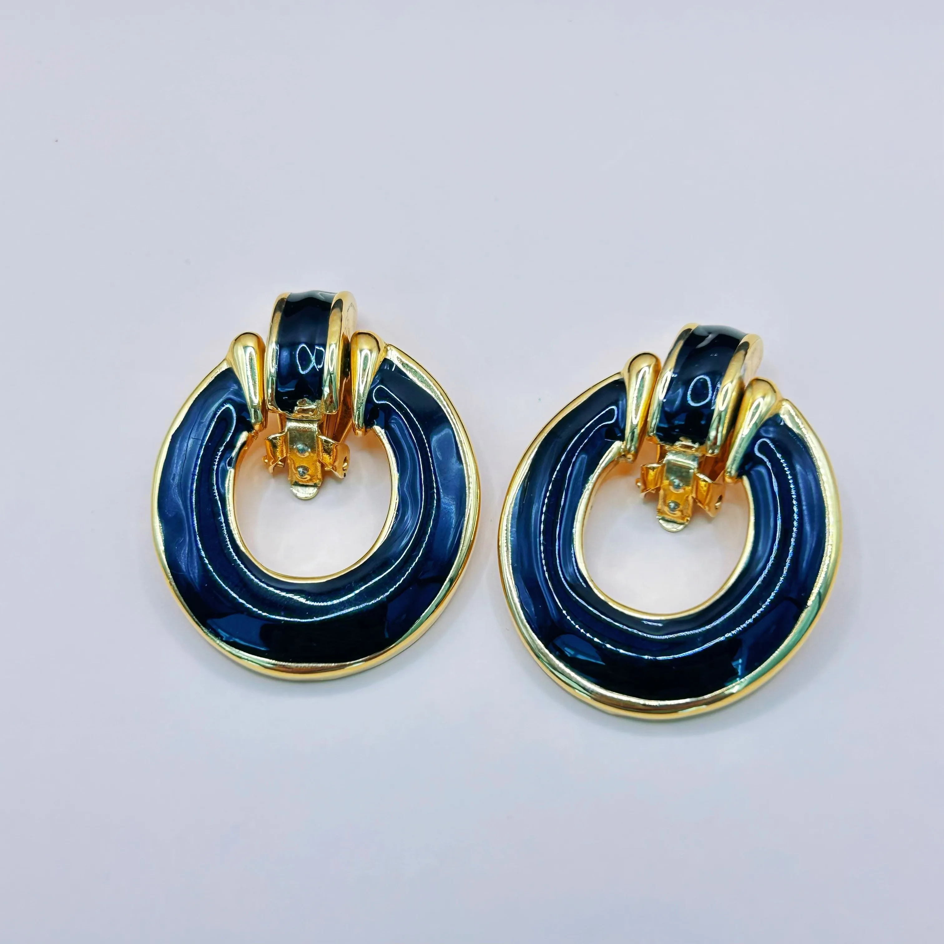 Vintage 1980s Style Statement Clip-On Earrings thumbnail