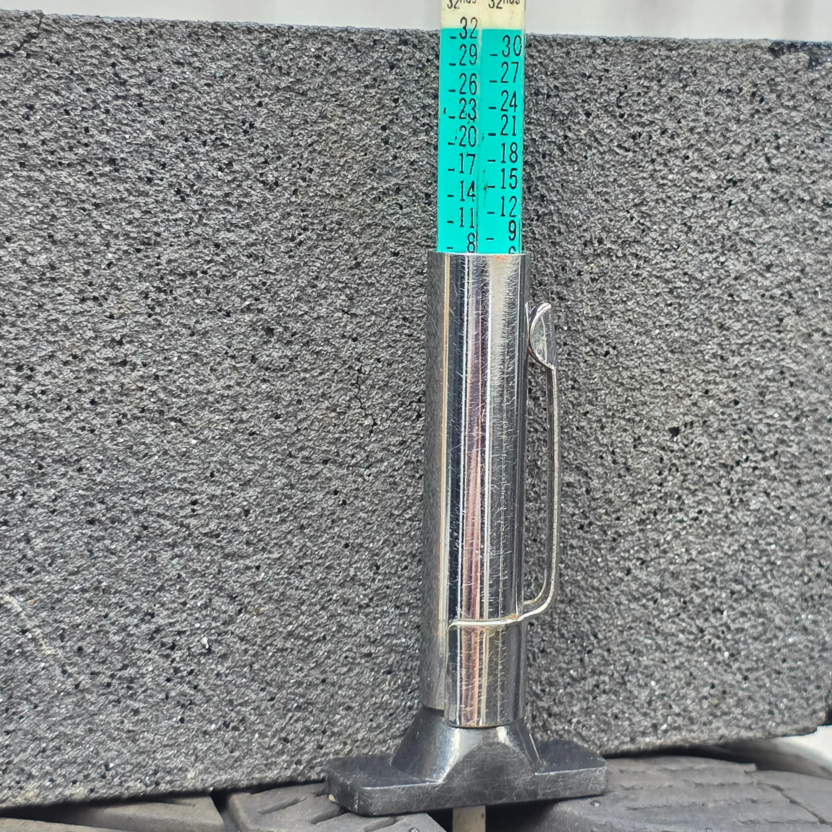 215/65/17 Pirelli winter tires with VW OEM steel rims 5x112 image indicator(10)