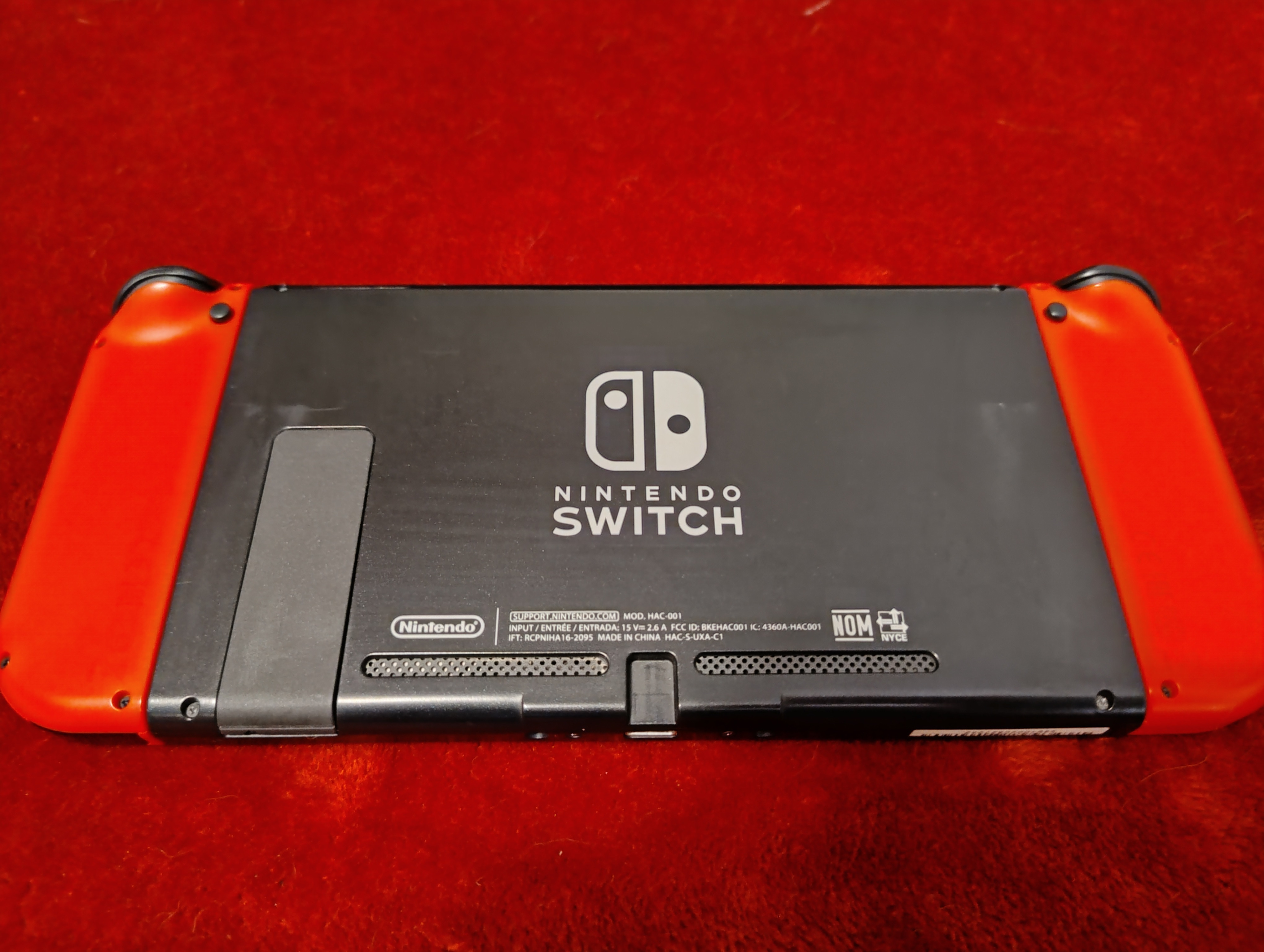 Nintendo Switch - Super Mario Odyssey Edition $150!! (RARE) - photo 4