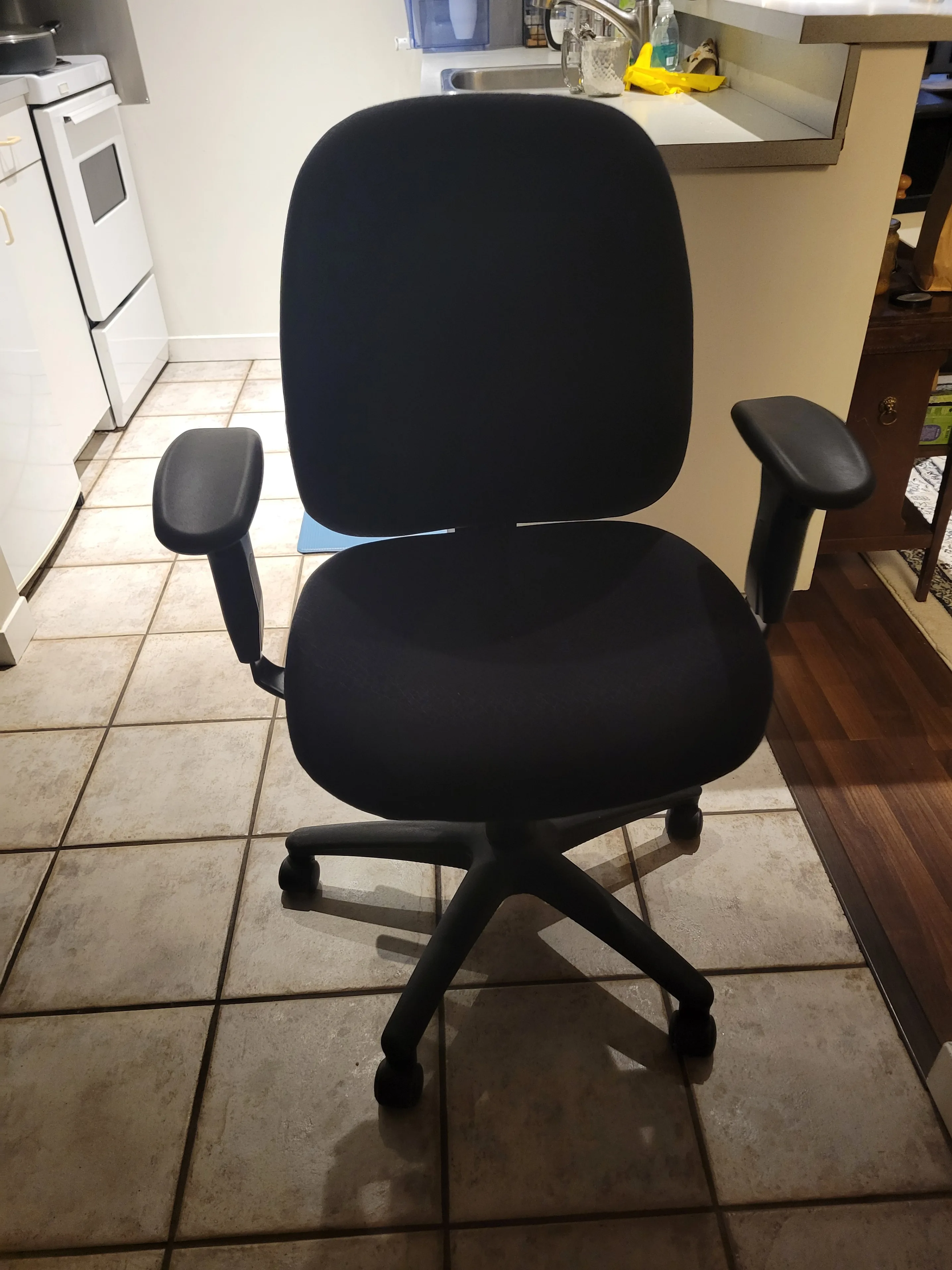 Comfortable Adjustable Office Chair thumbnail