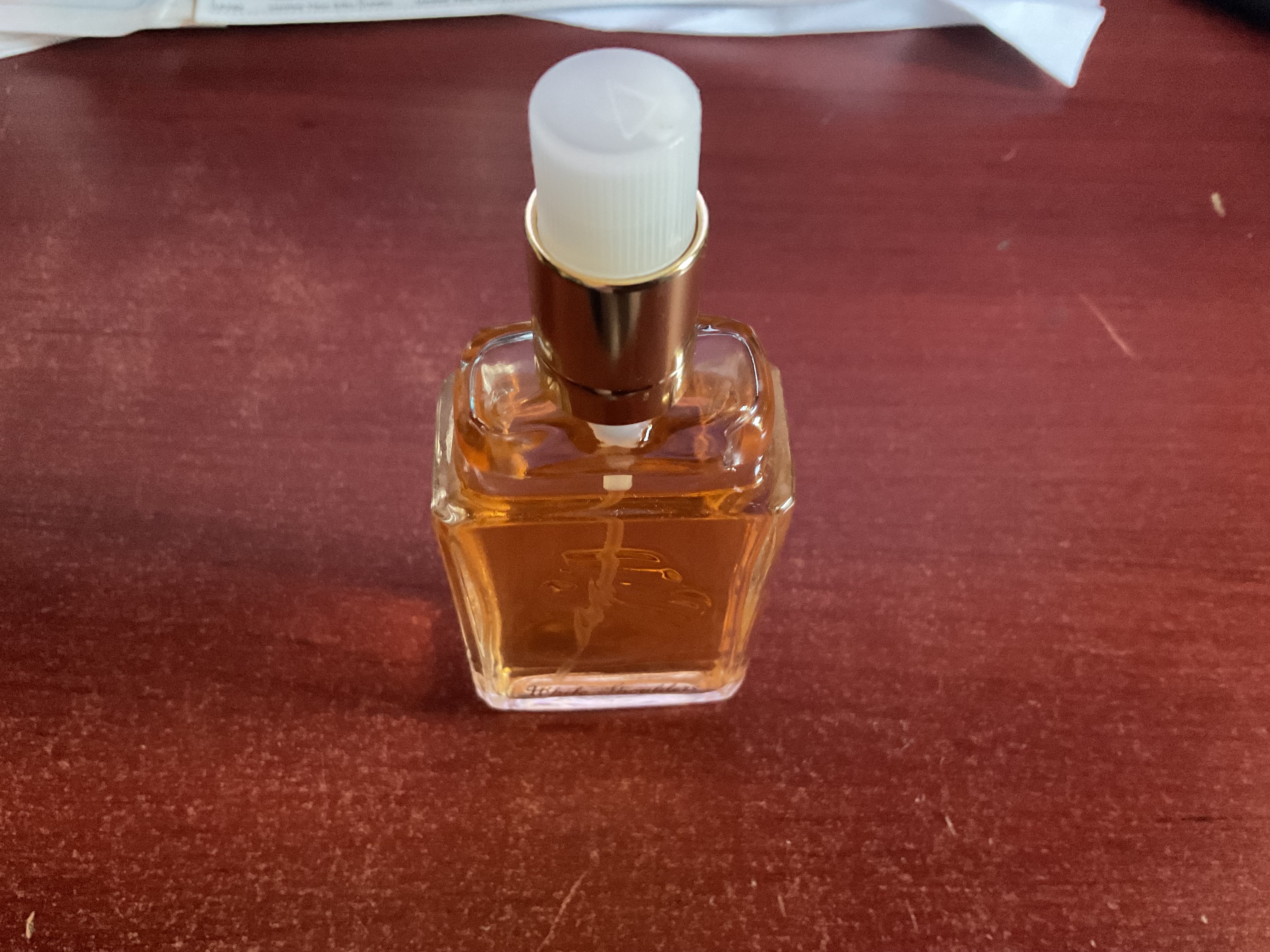 Timeless Elegance: White Shoulders Cologne 1.5oz Rare Gem - photo 5