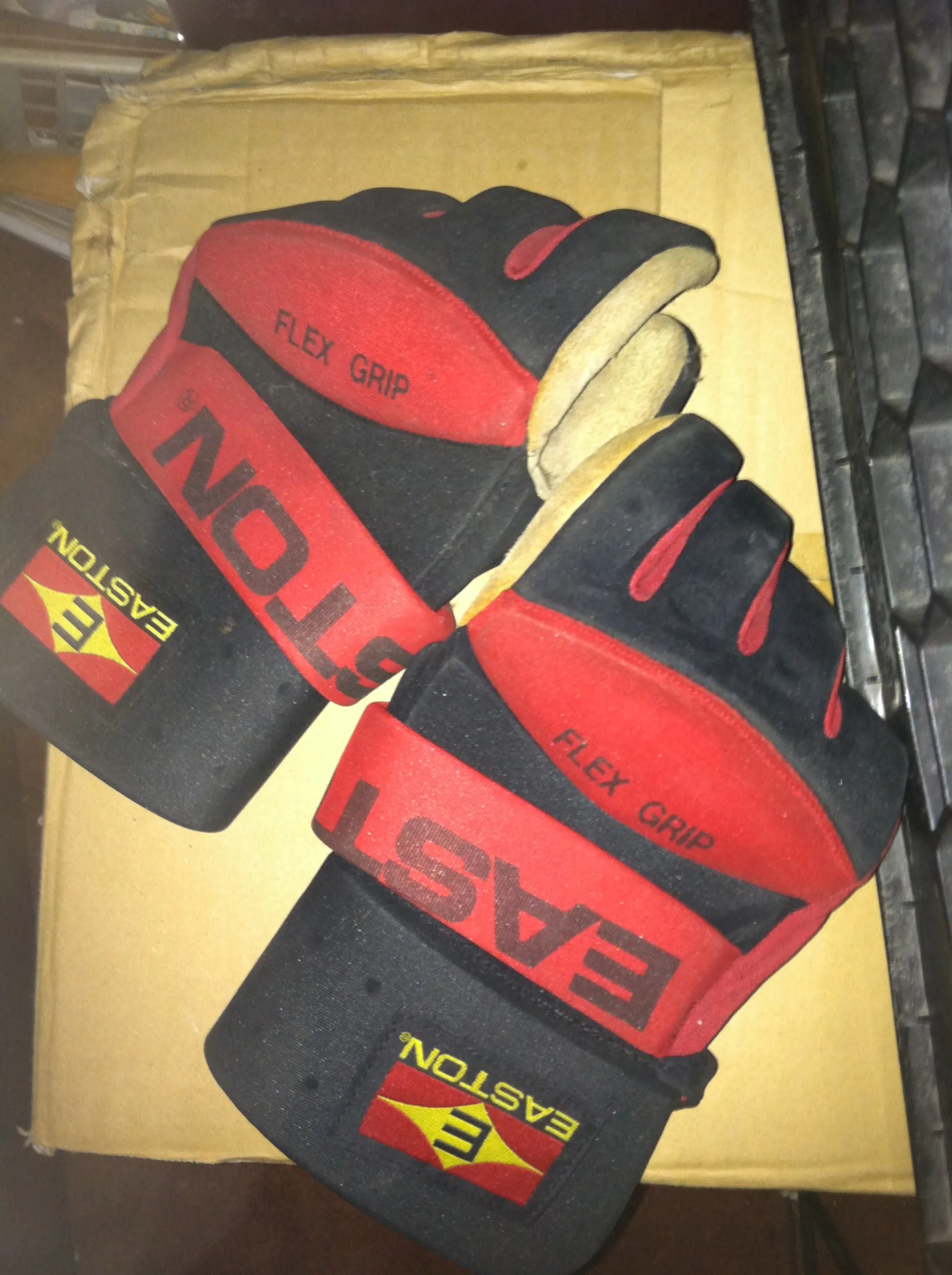 Easton Red/Black Hockey Gloves - Durable & Stylish thumbnail