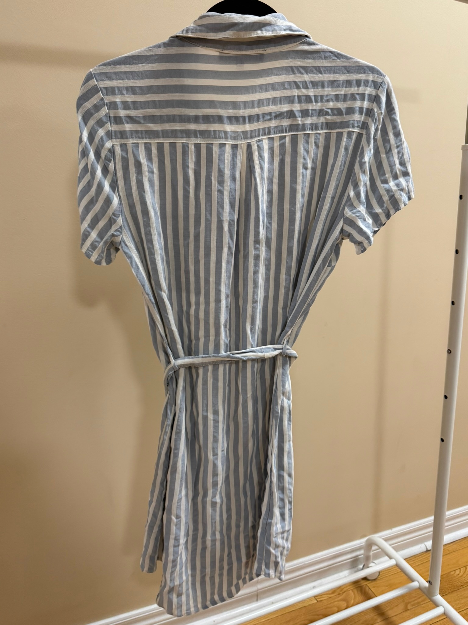 Dynamite Stripped Dress - Size Medium - photo 4