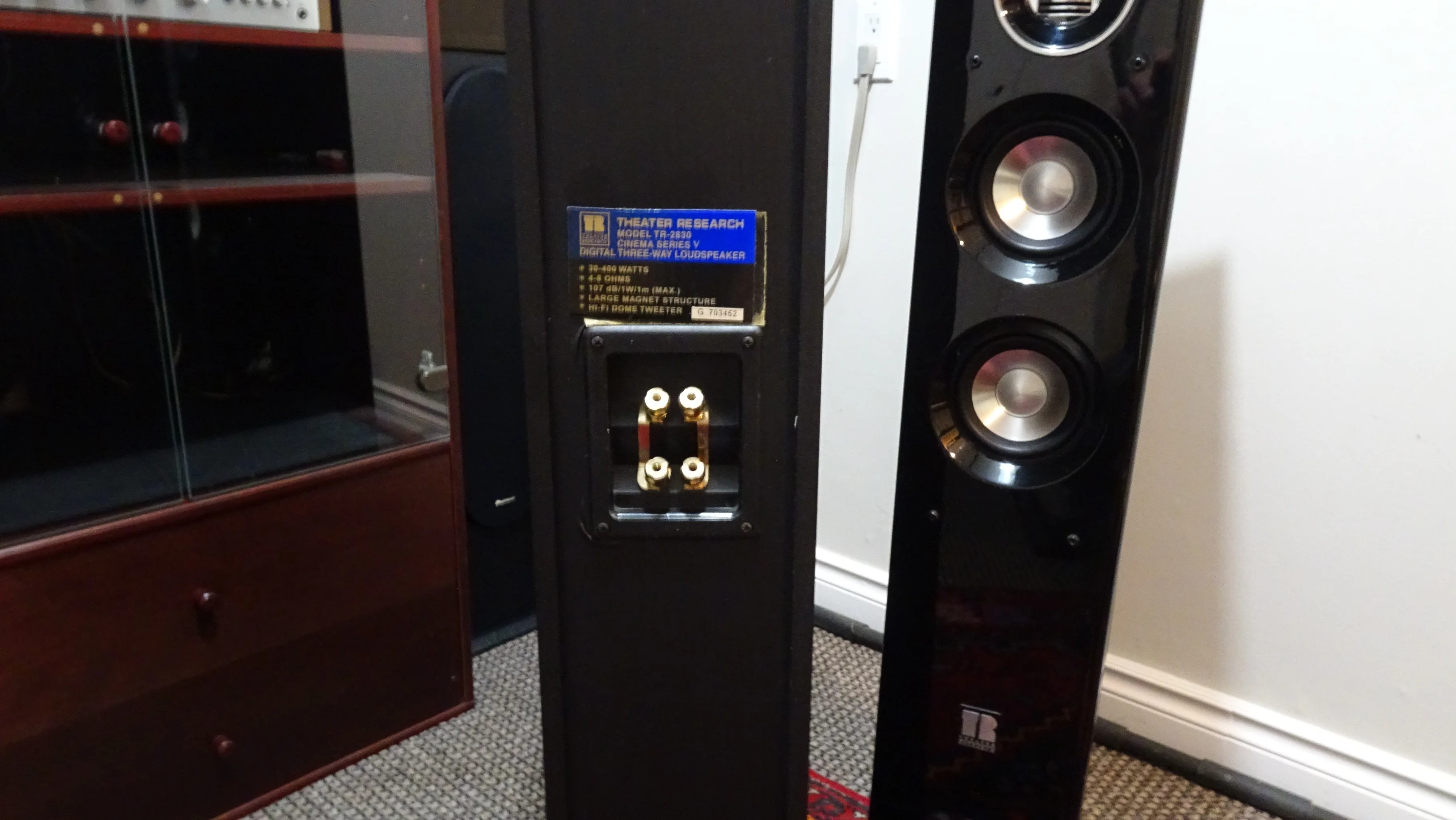 TR 2830 Tower Speakers image indicator(7)