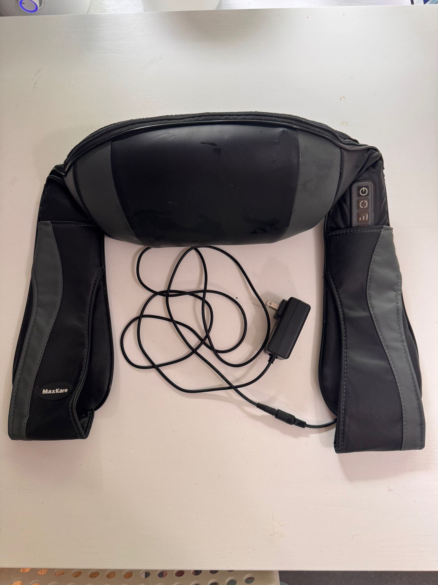 Open to Offer - Shiatsu Neck & Shoulder Massager with Heat - photo 4