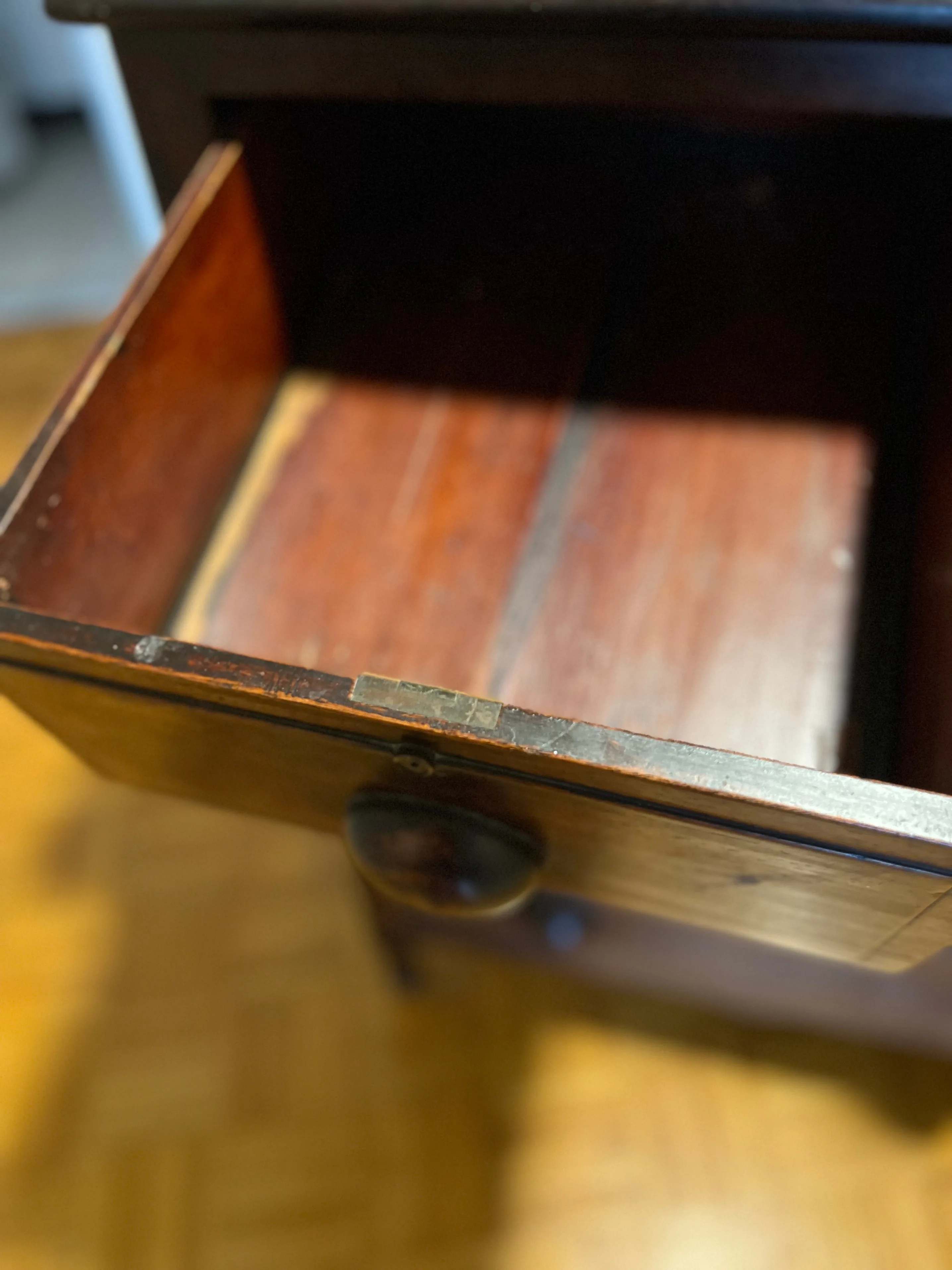 Antique Solid Wood 5-Drawer Dresser – Vintage Chest of Drawers image indicator(4)