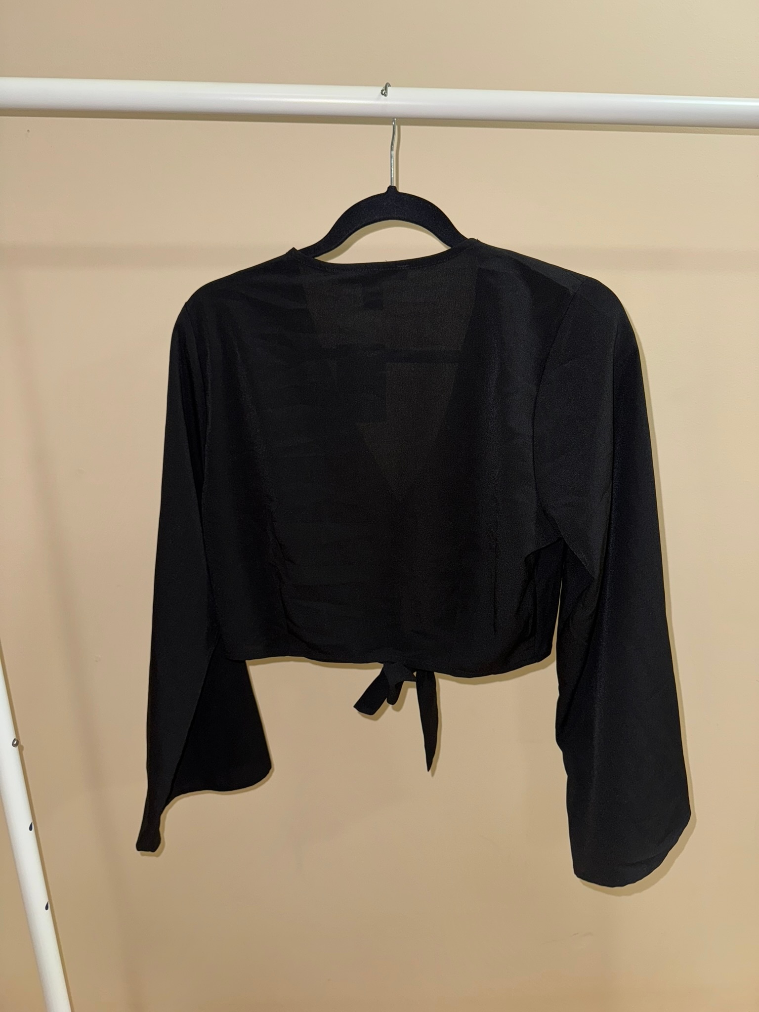Forever 21 Contemporary Black Long Sleeve Tie-back top  (Size L) - photo 4