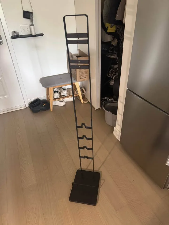 Dyson Stand Flooring docking station for v8 v10 v11 v15 vacuum image indicator(2)