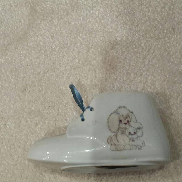 Precious Moments Shoe Collectible Bank - photo 2