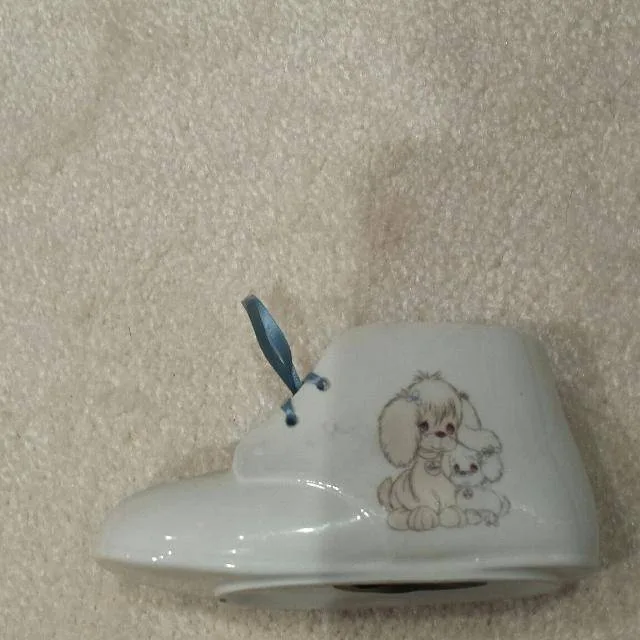 Precious Moments Shoe Collectible Bank image indicator(2)