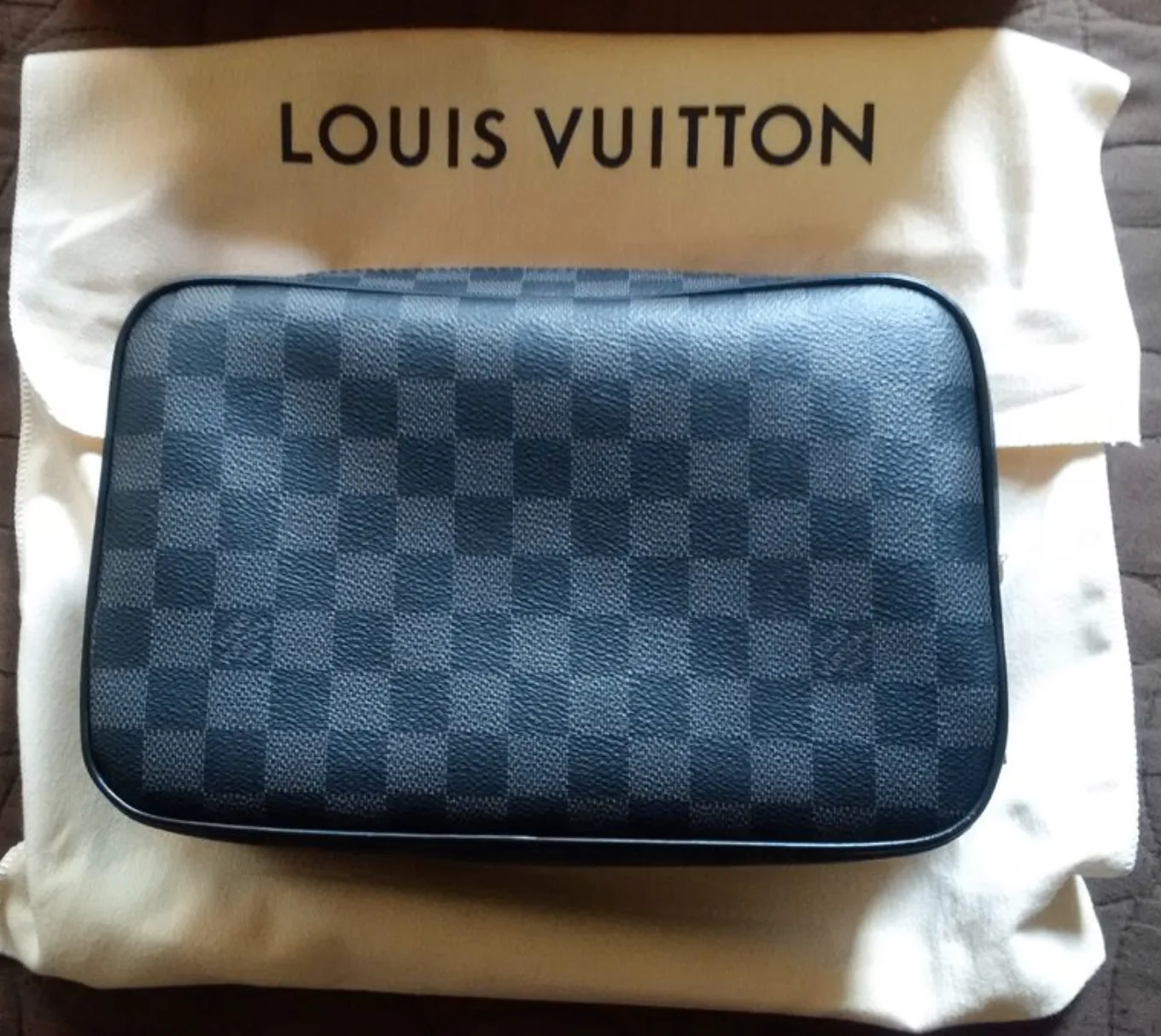 Louis Vuitton Damier Cobalt Bag image indicator(2)