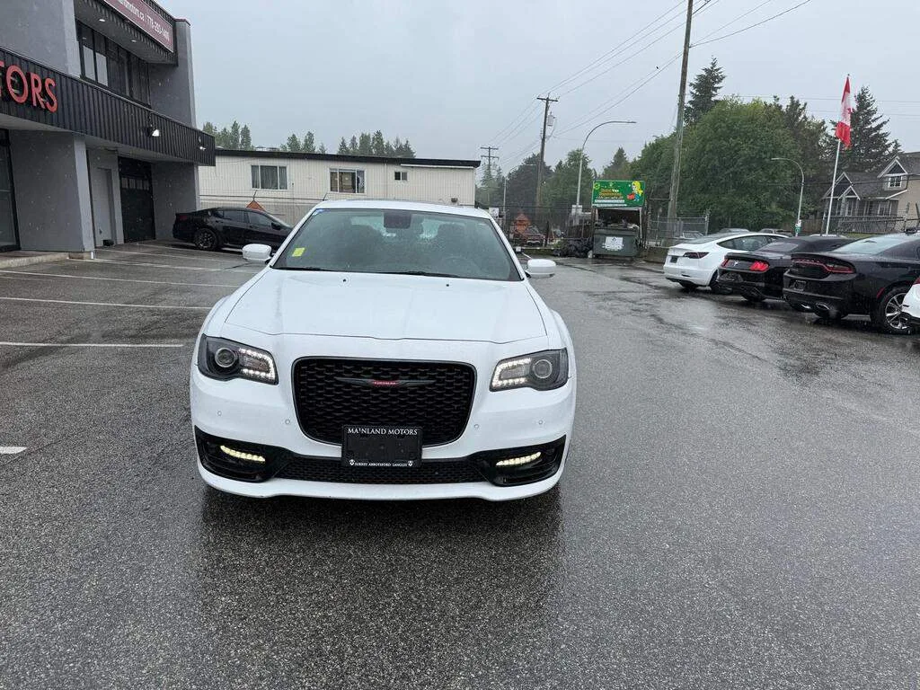 Chrysler 300 thumbnail